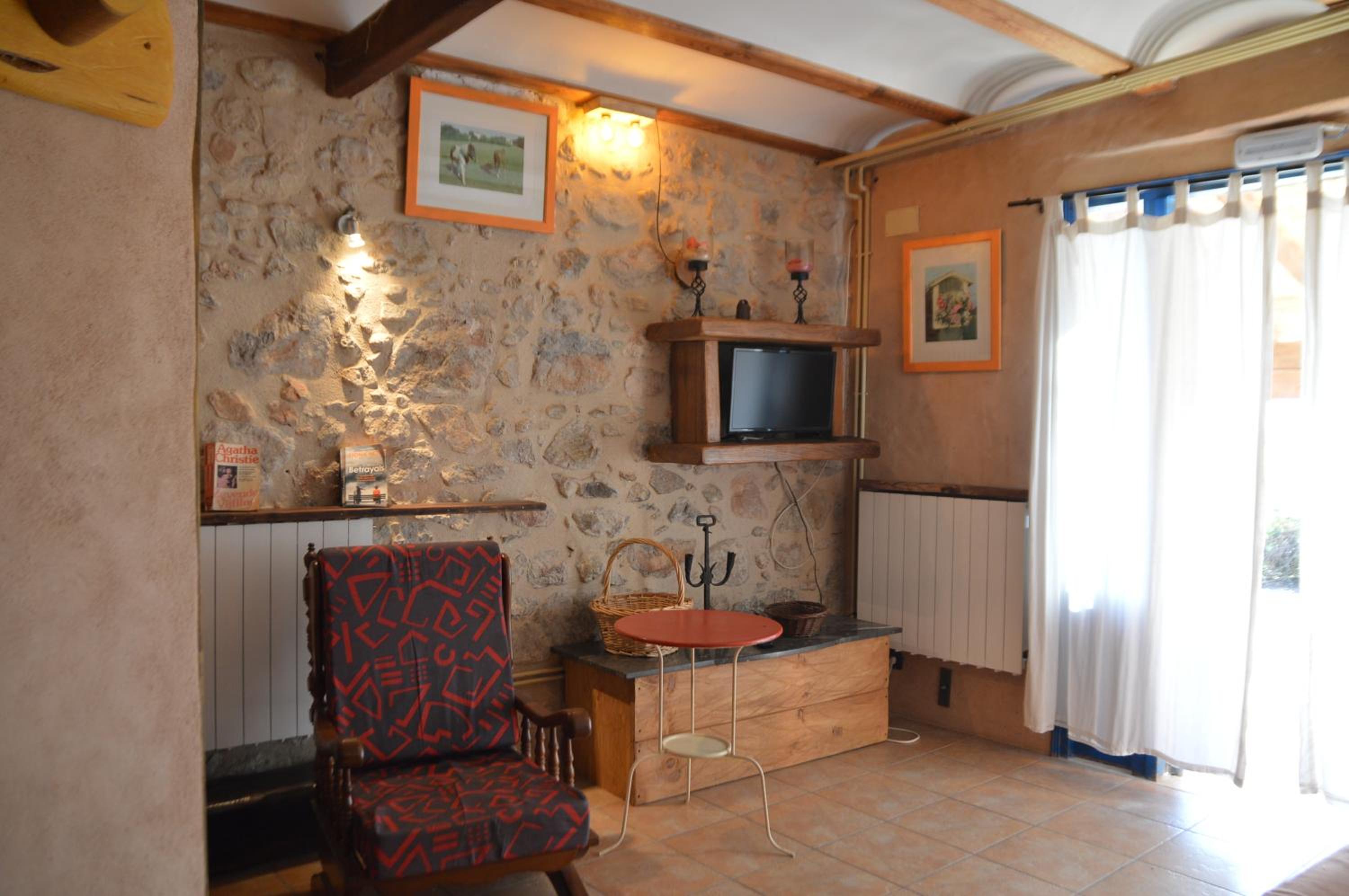 Photo 6