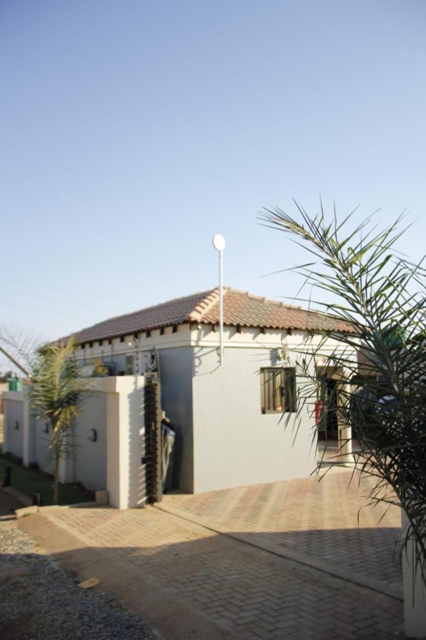 Thavhani Guest House view 4