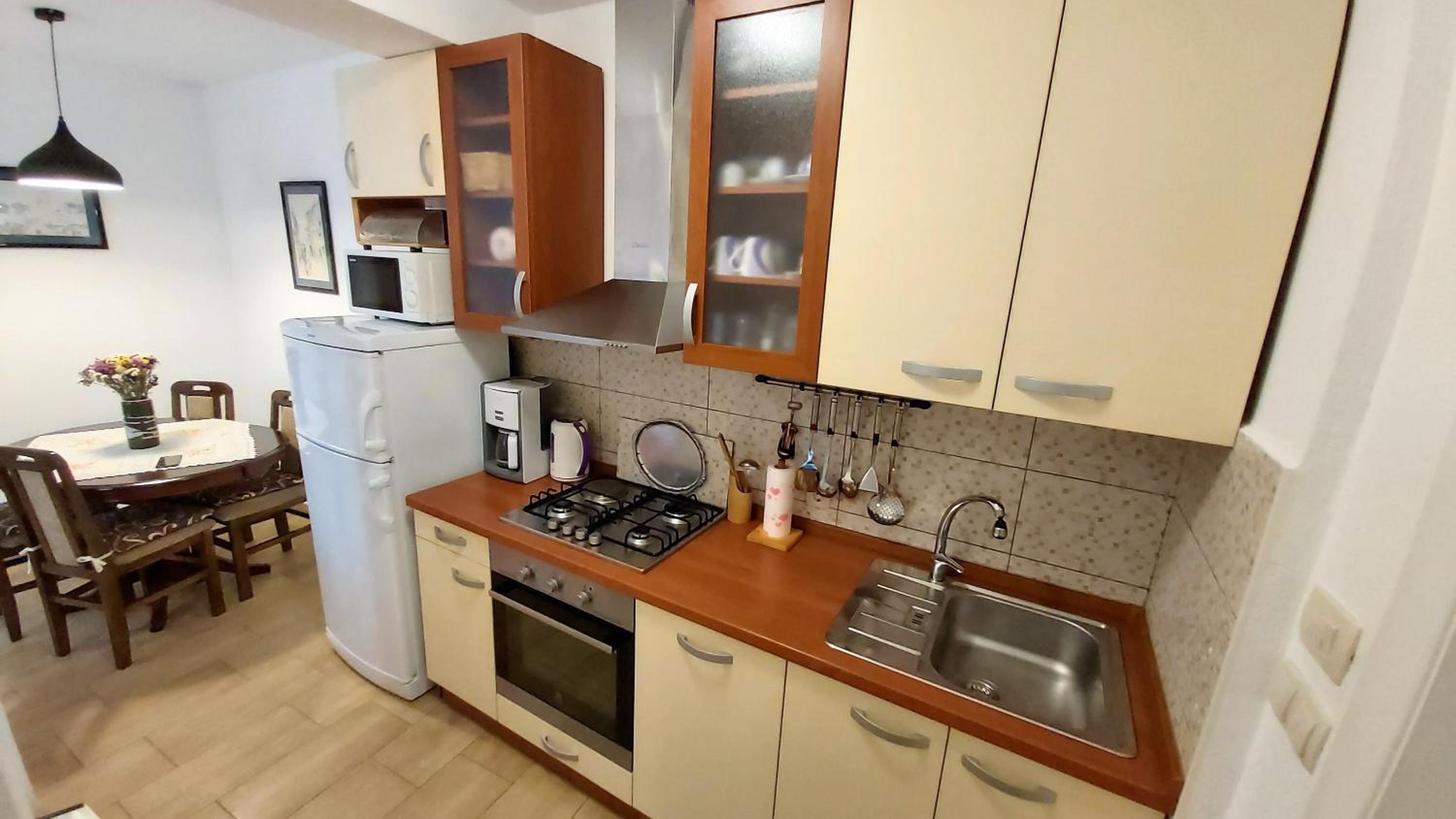 Apartment Mario view 2