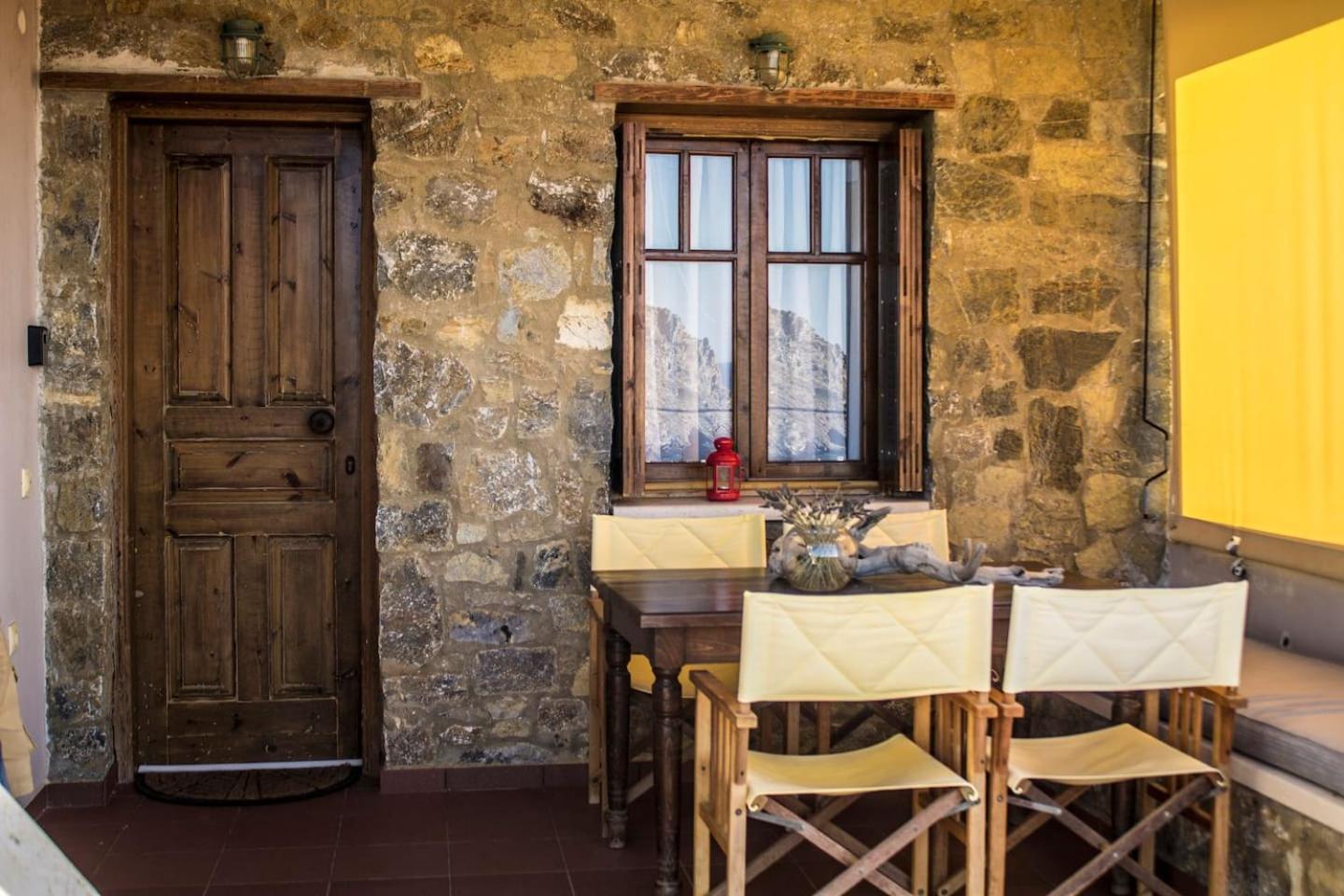 Seaview Symphony Appartments-Yiannis