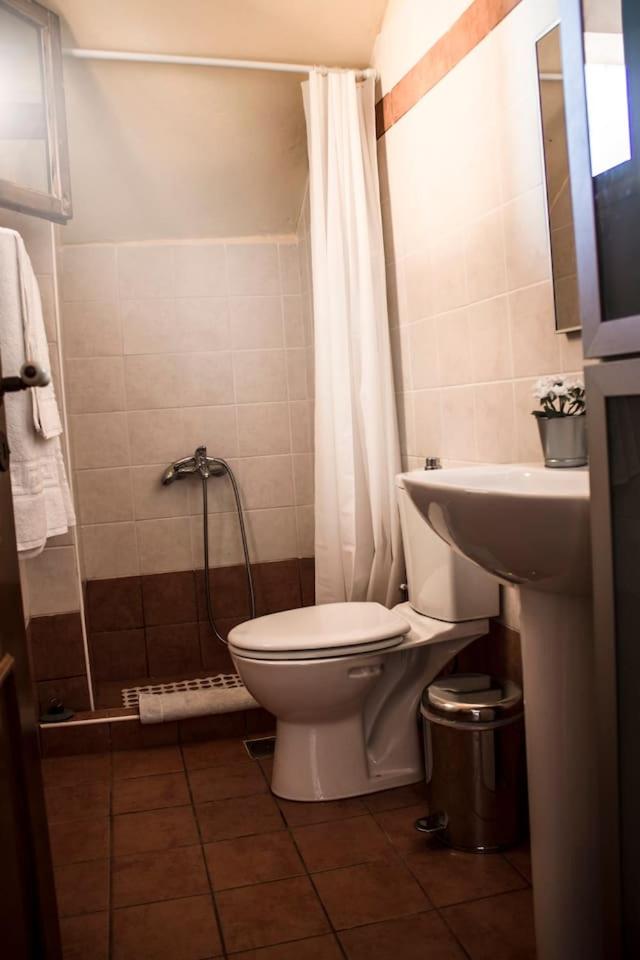 Seaview Symphony Appartments-Yiannis