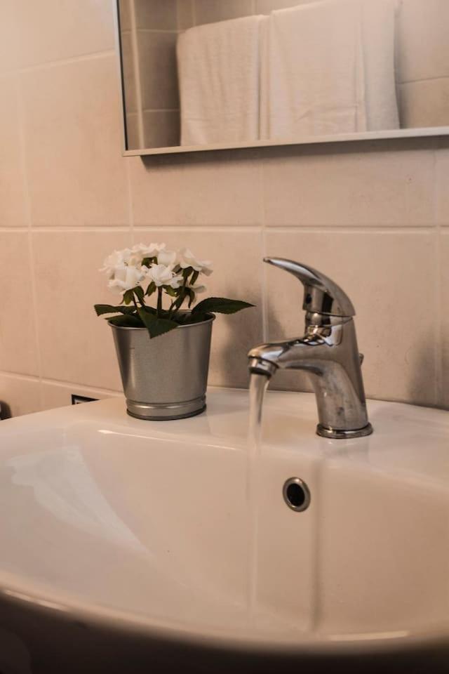 Seaview Symphony Appartments-Yiannis