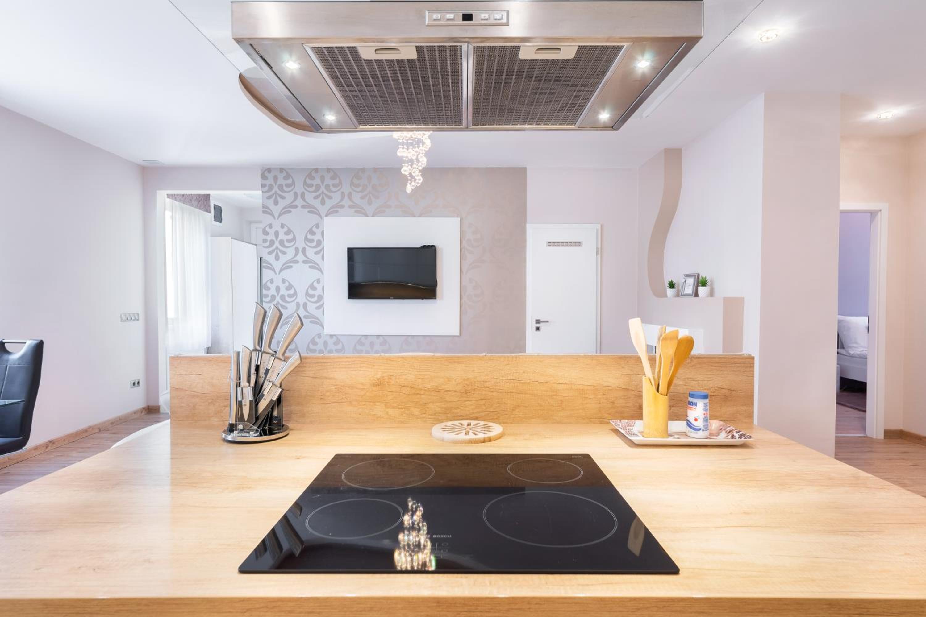 Raday Grand Deluxe Home view 5