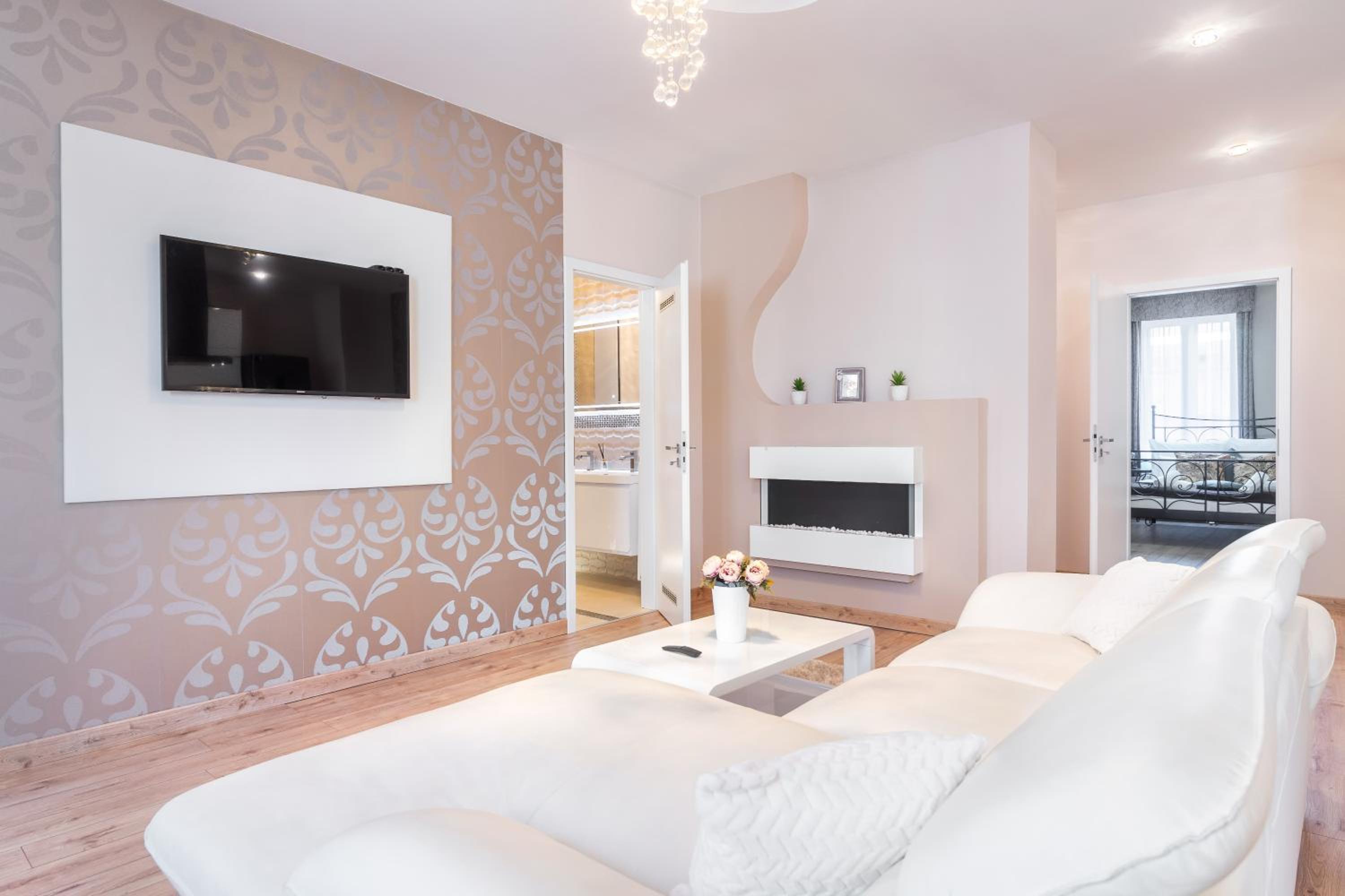 Raday Grand Deluxe Home view 3