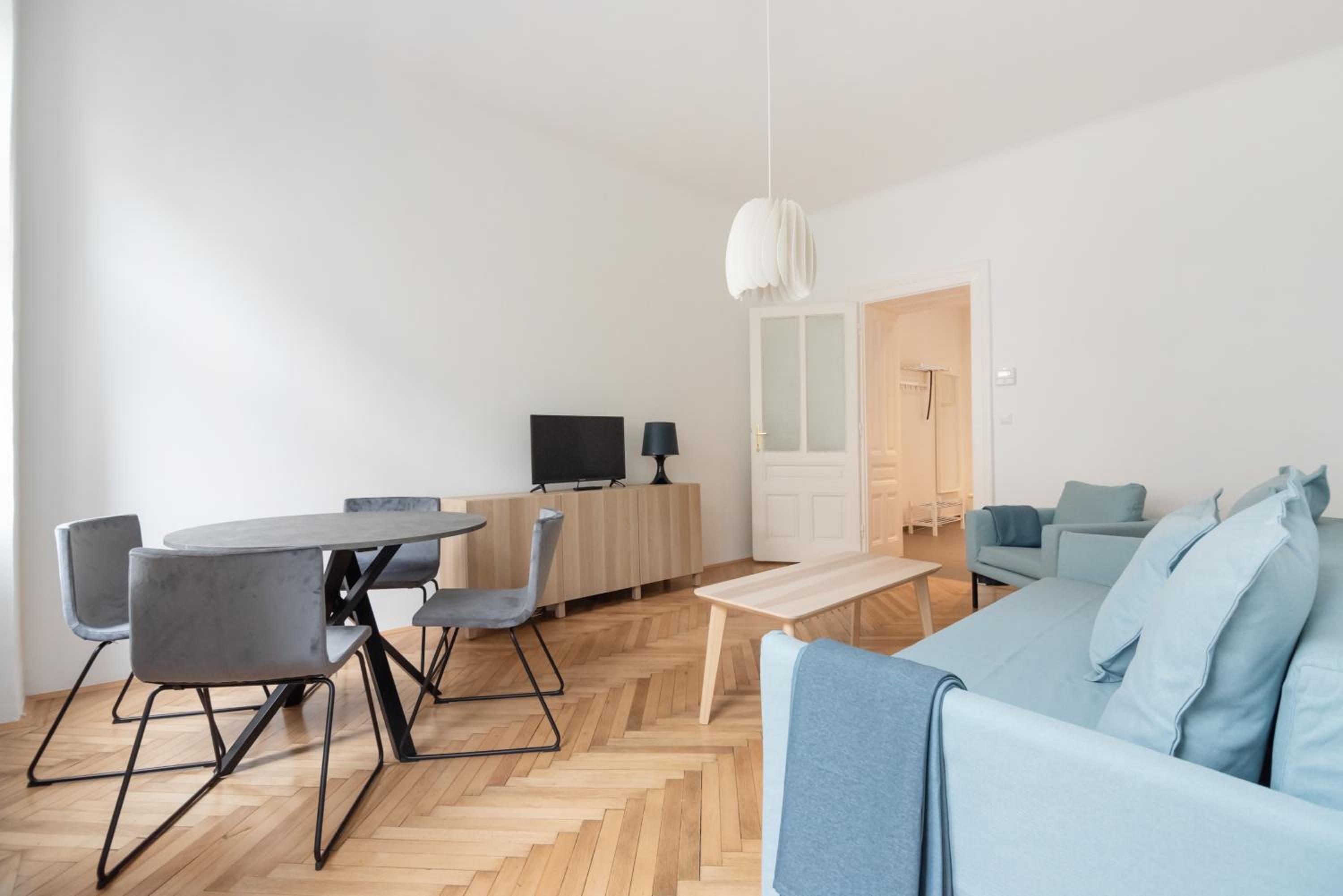 UNIVERSUM APARTMENT 2
