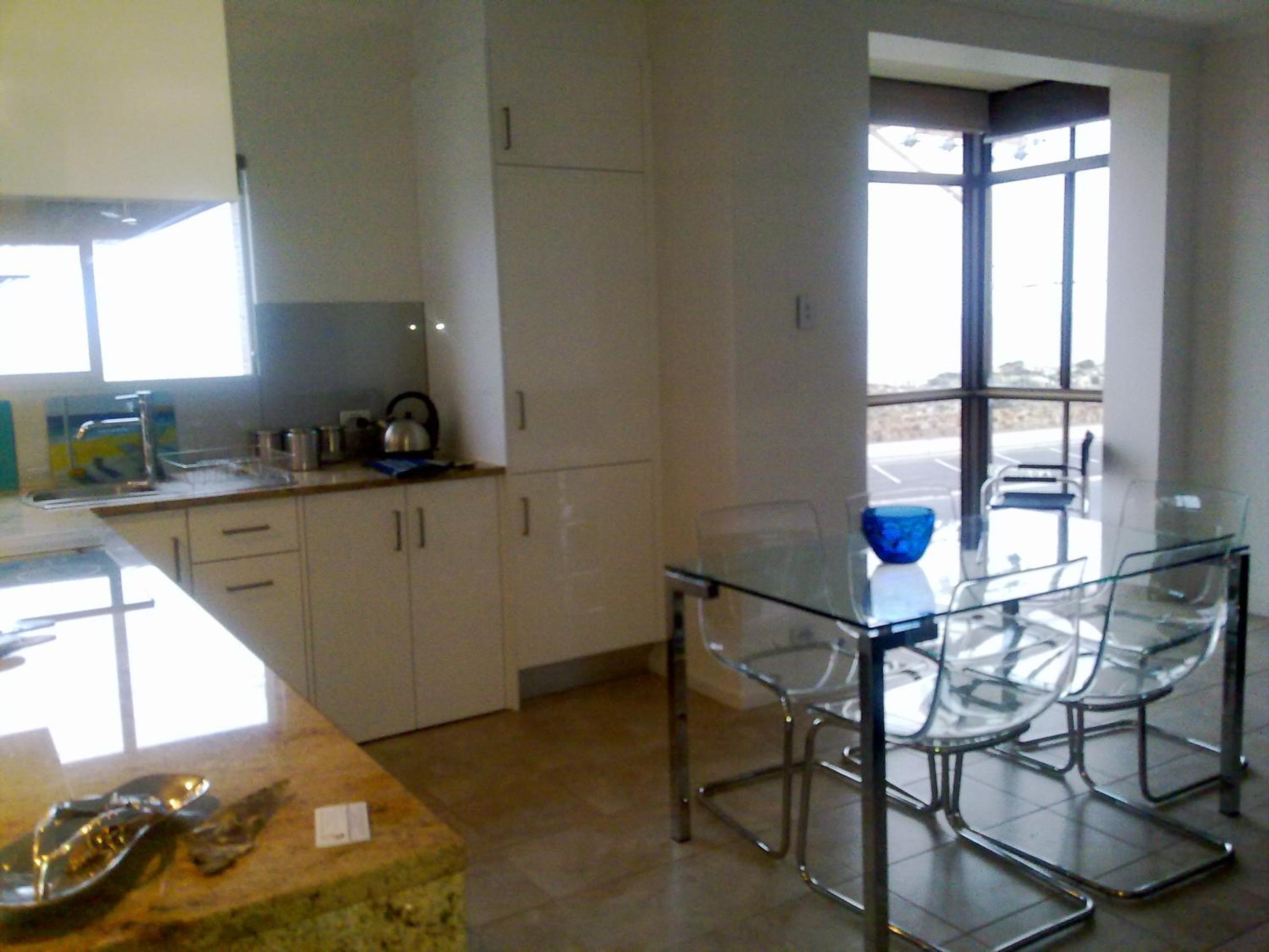 Acushla Accommodation Esplanade Living Self Check-In Self Check-Out view 3