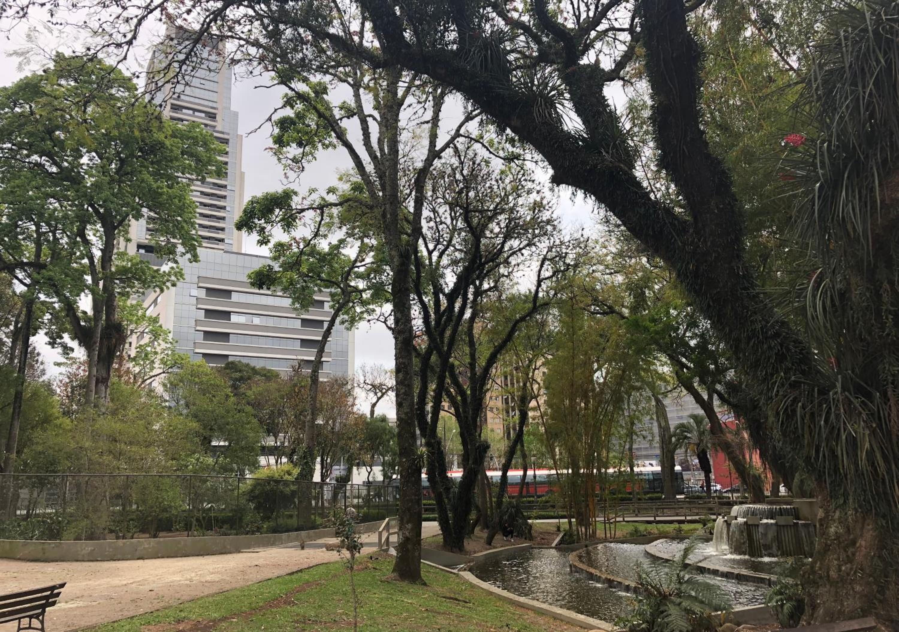 Apartamento super bem decorado em frente ao shopping view 3