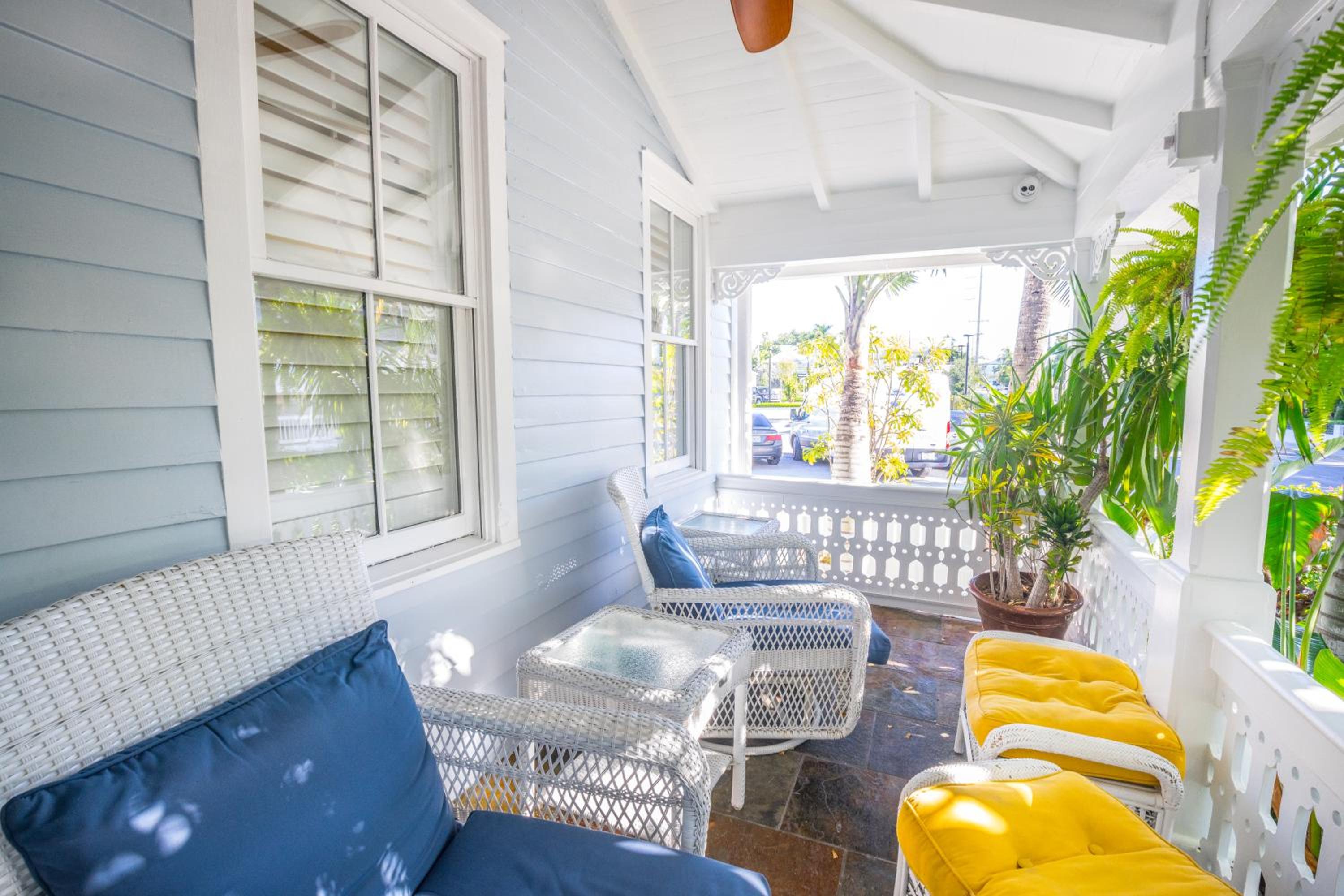 Duval Inn - Key West