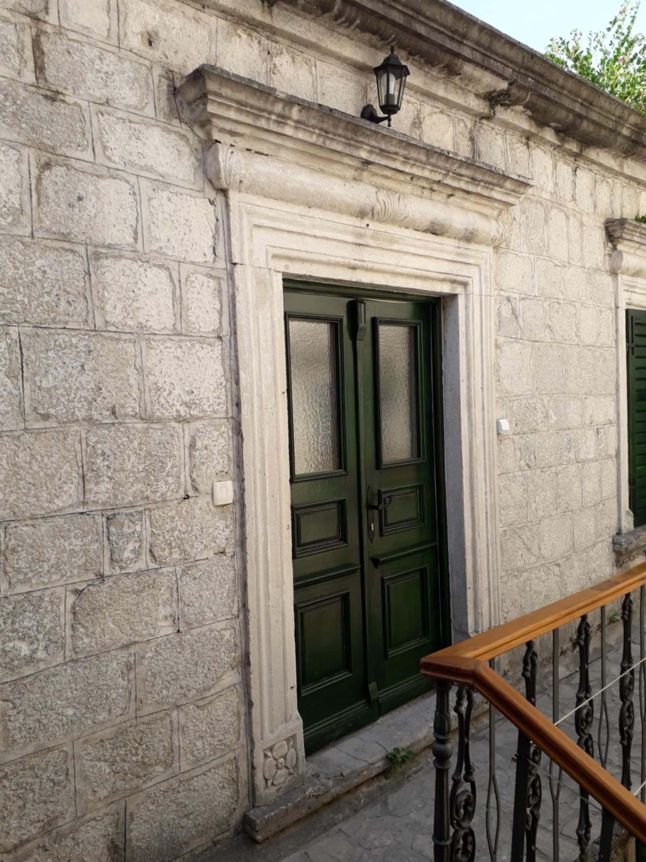 P.S. Cattaro Apartments