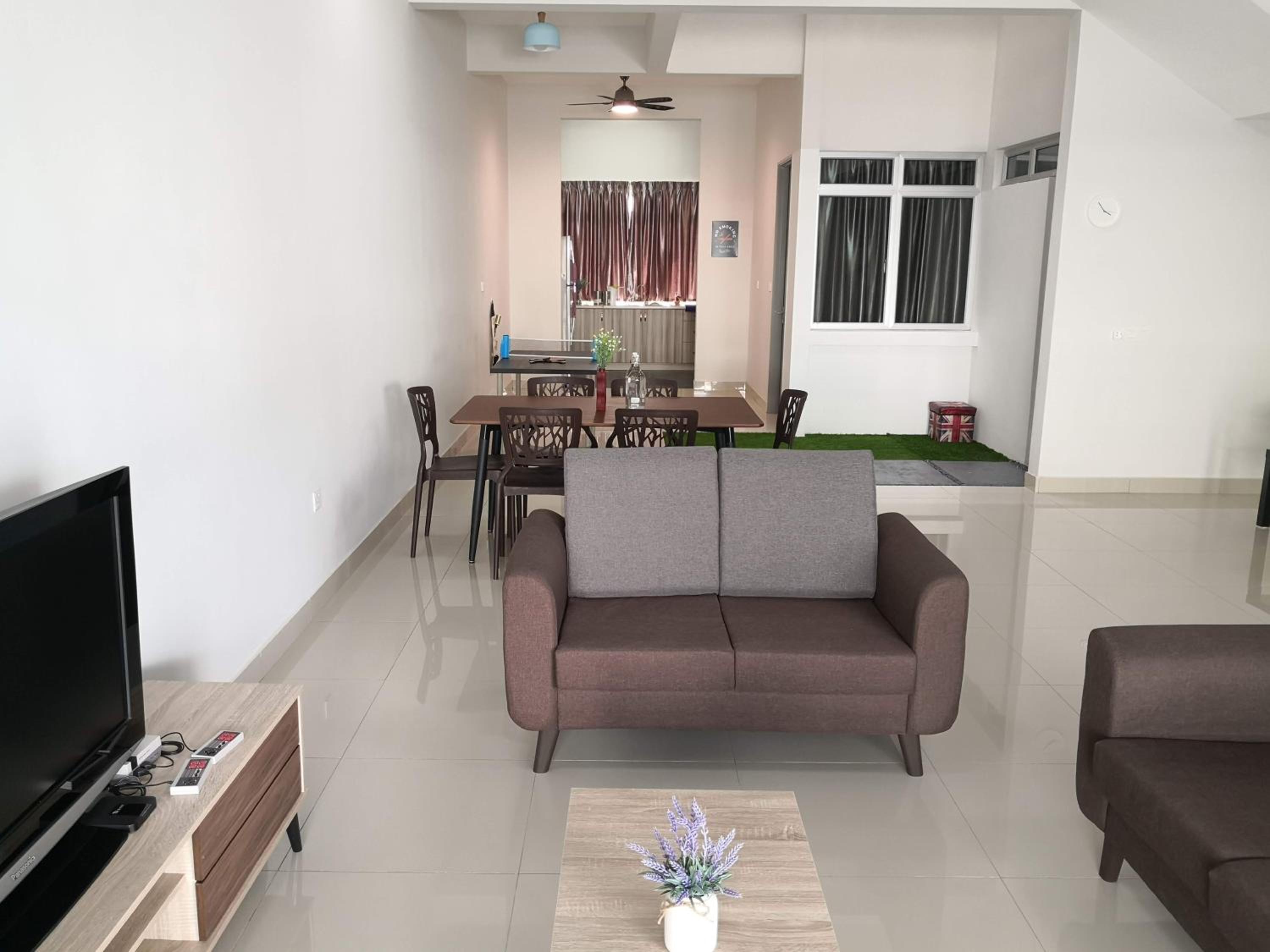 Sparkling clean Homestay @ Kota Kemuning - Rimbayu