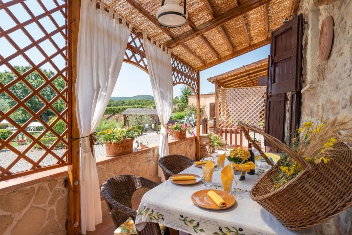 Giulia Superior Apartment Shared Pool Wi-Fi view 4