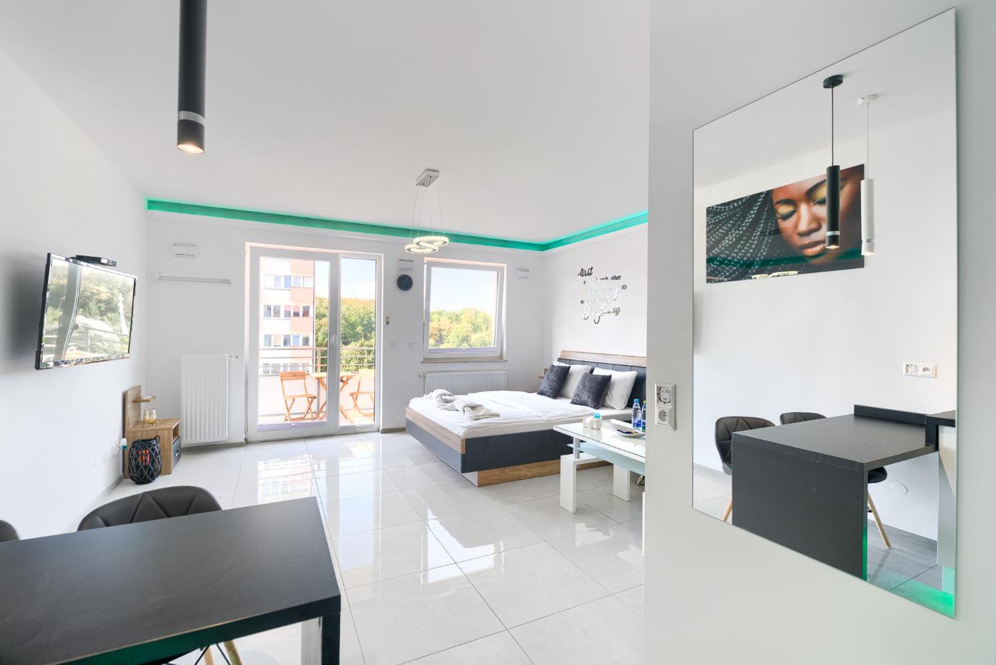 Good Day Apartments- private parking new town view 5