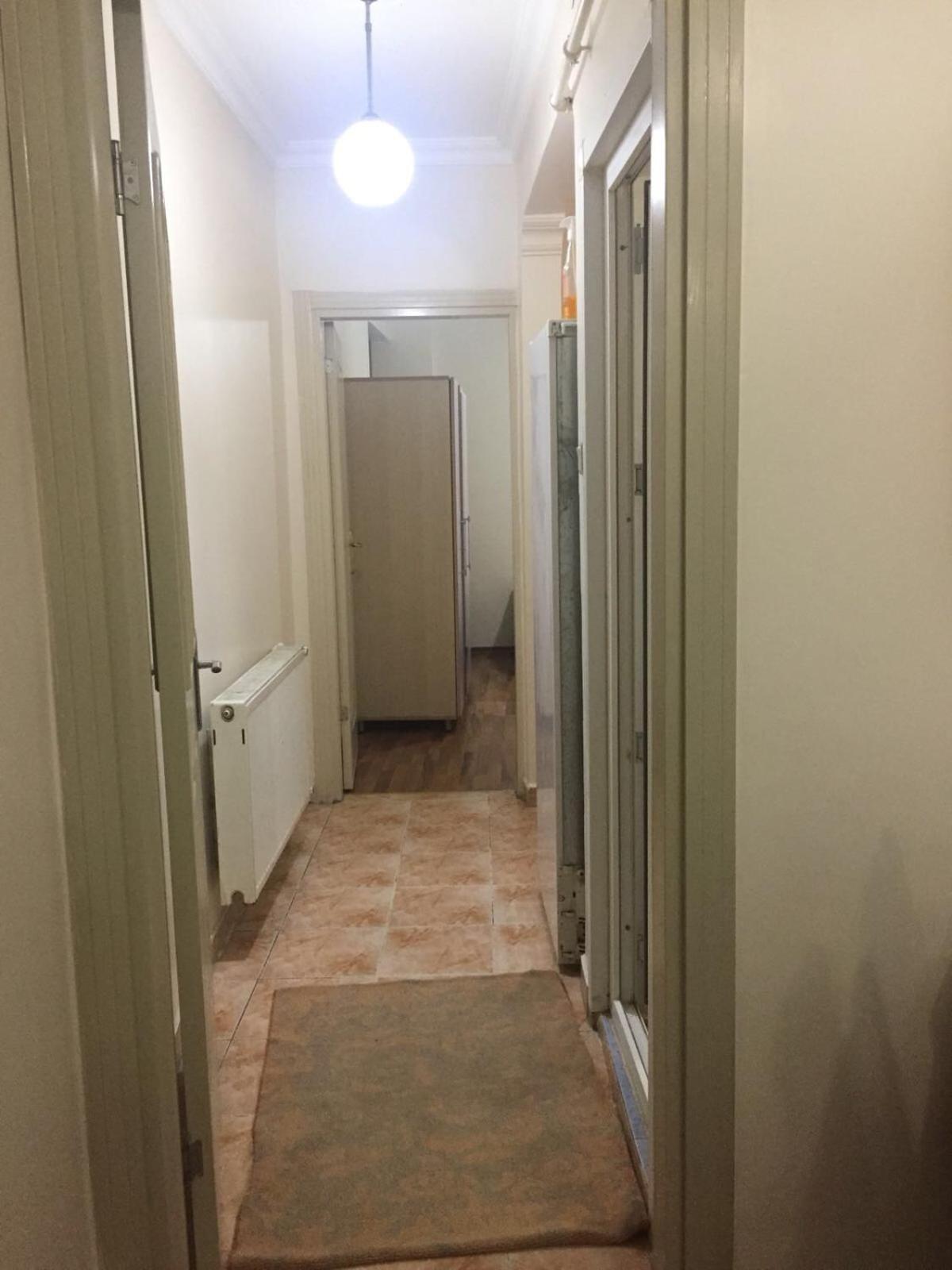 Eda's Apartment
