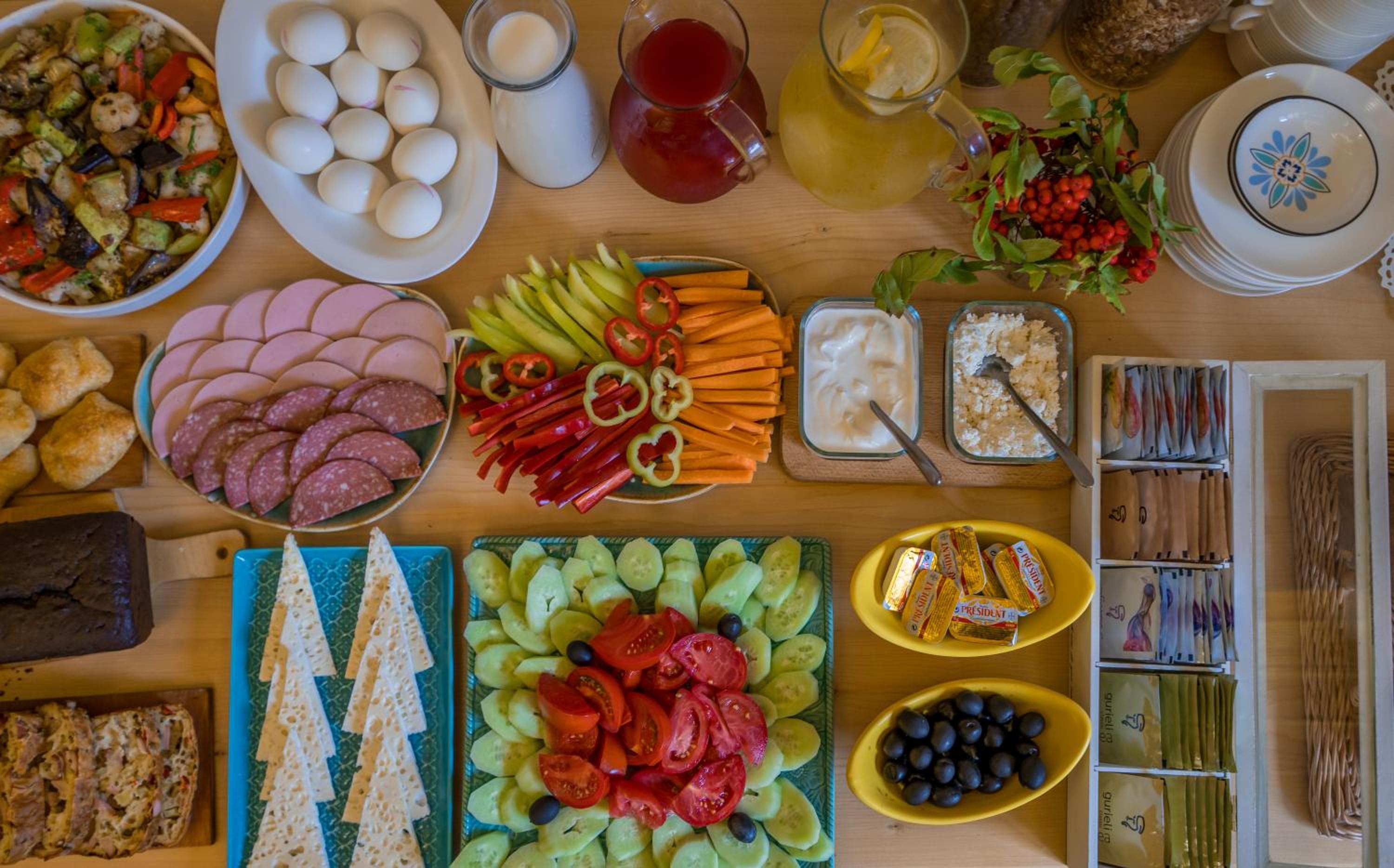 breakfast buffet