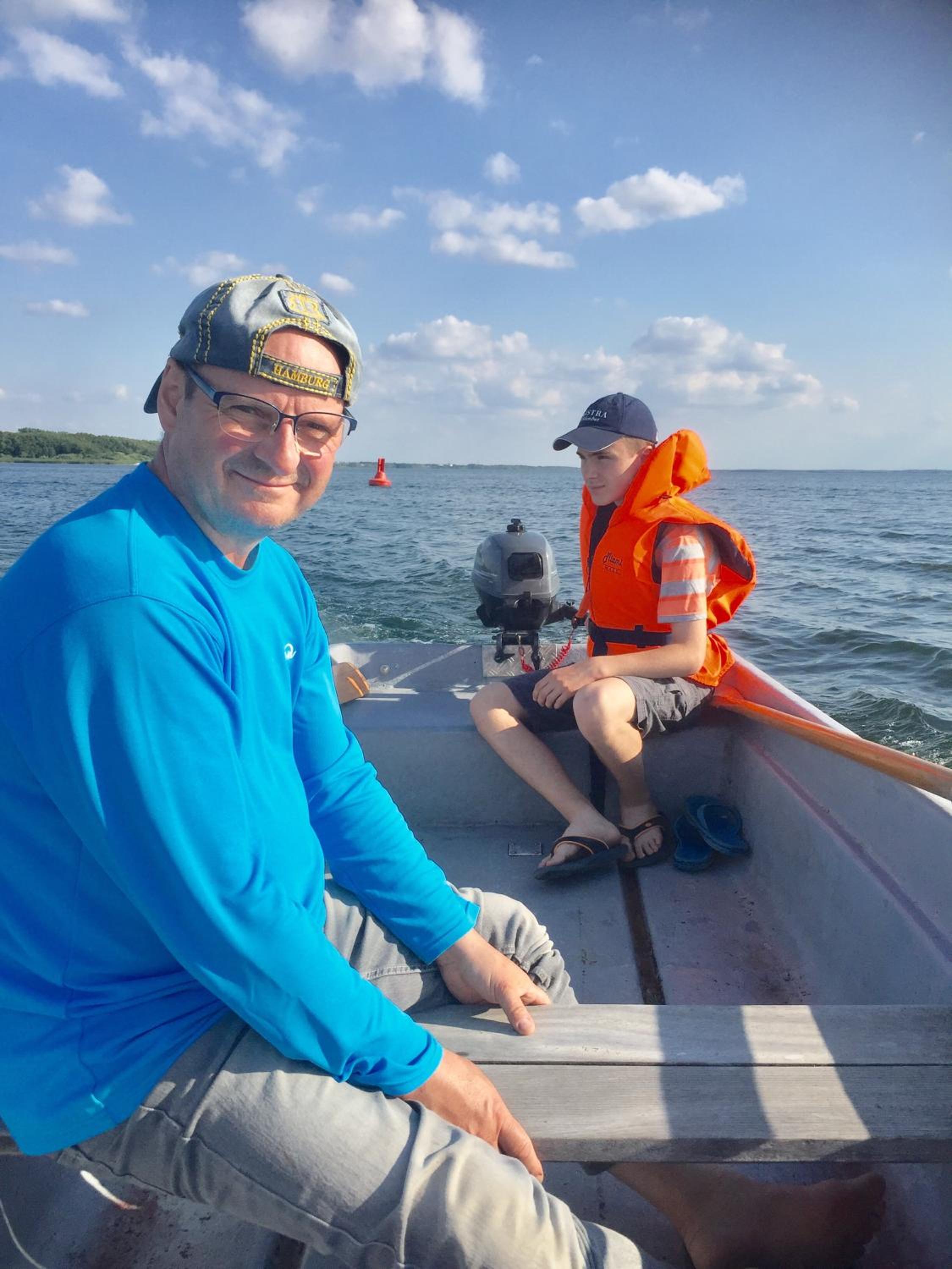 Fischerhus mit Boot,Sauna und Kamin je Seite