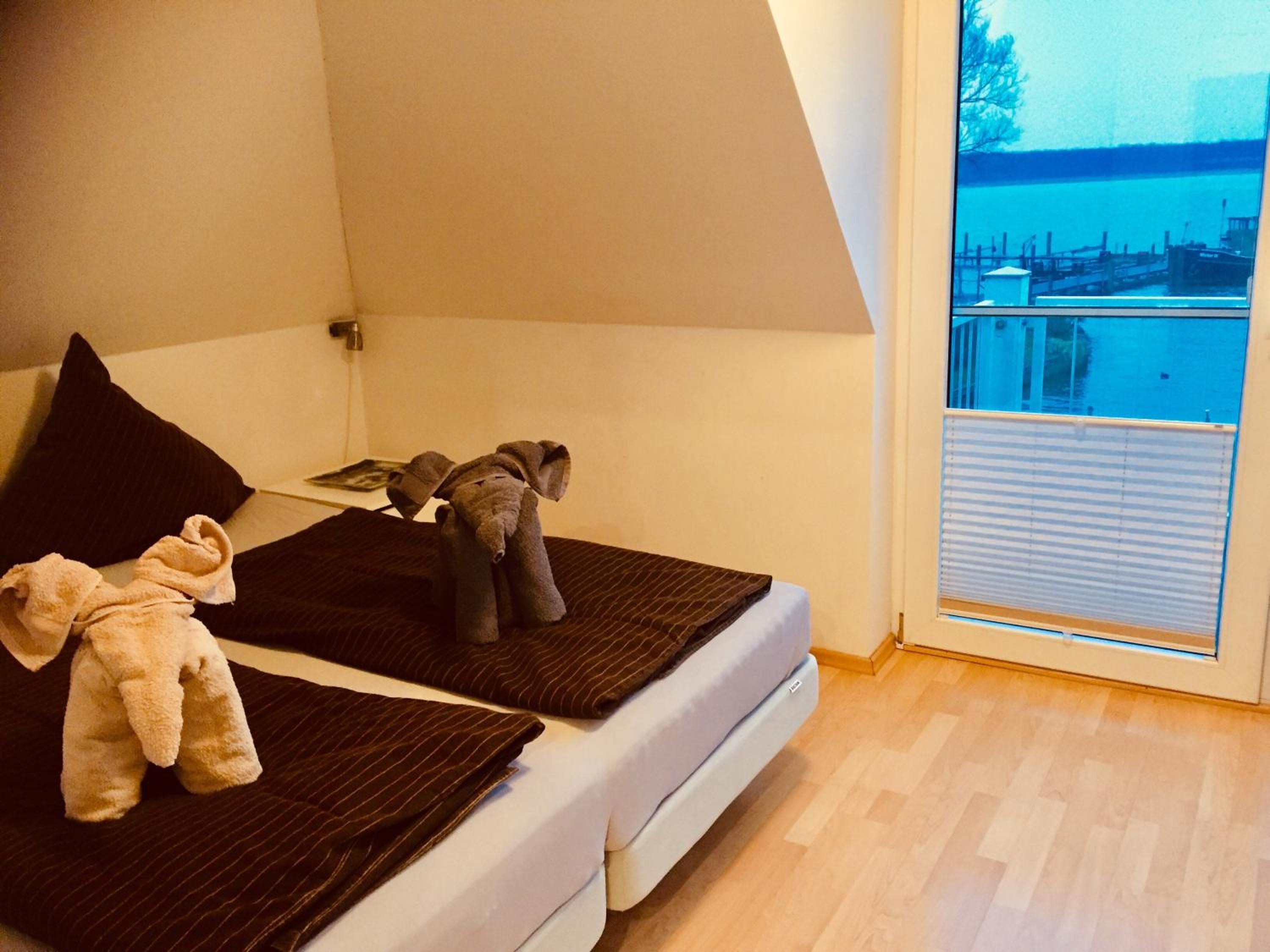 Fischerhus mit Boot,Sauna und Kamin je Seite