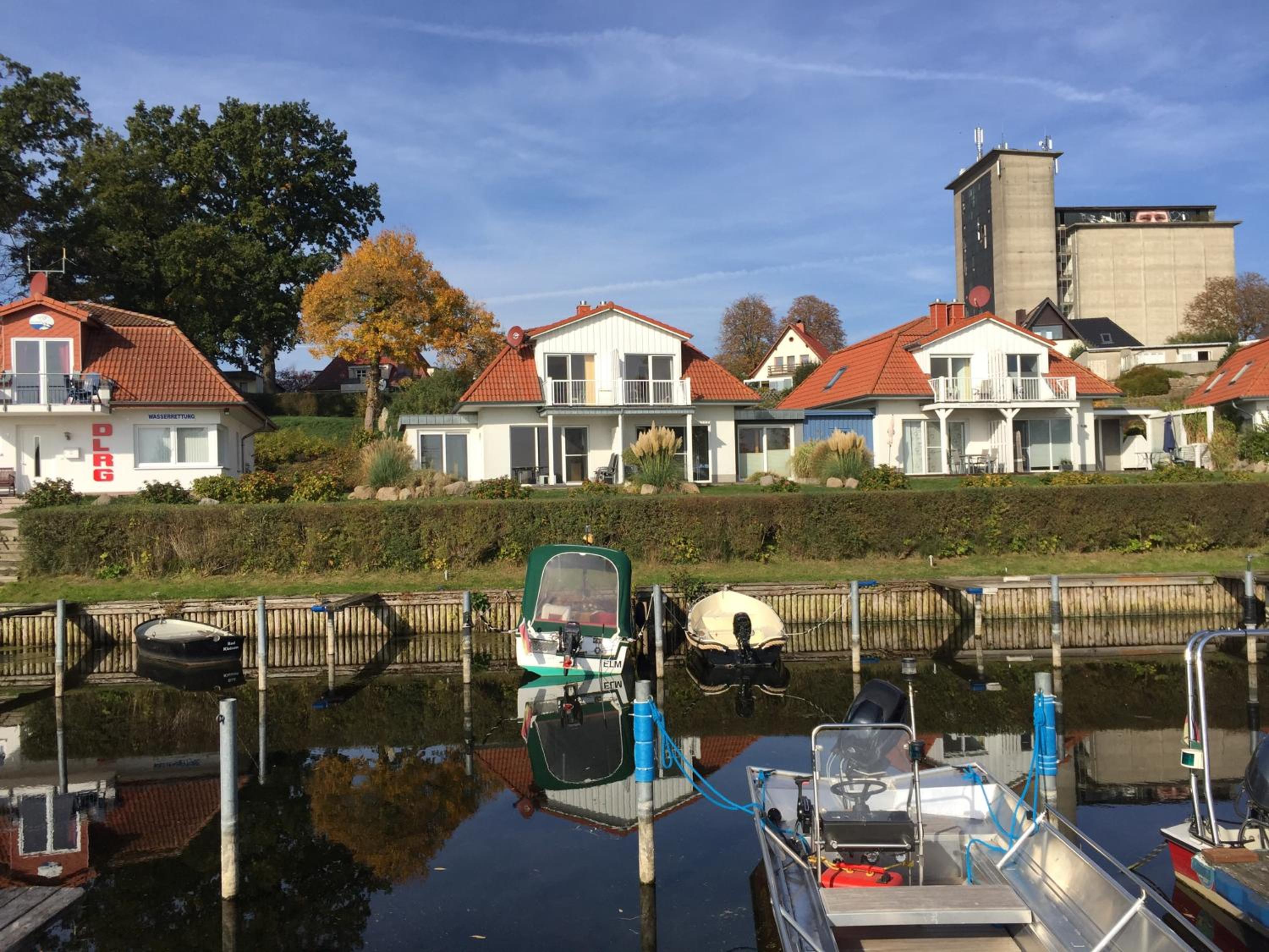 Fischerhus mit Boot,Sauna und Kamin je Seite
