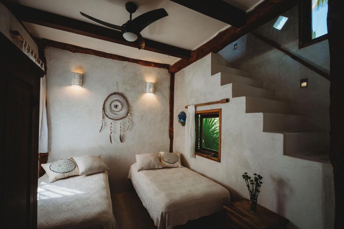 Beautiful house on beach zone Tulum view 3