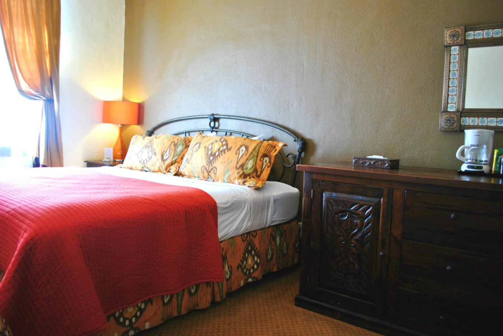 Alpine Vacations - The Holland Hotel - Property Image 3