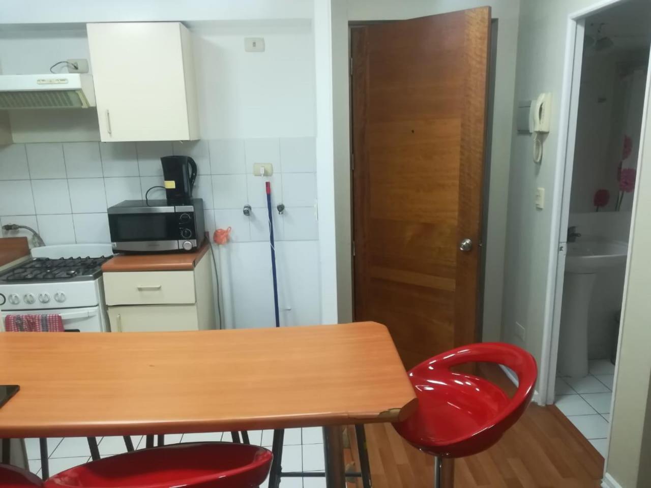 Depto a pasos de Metro Irarrazaval