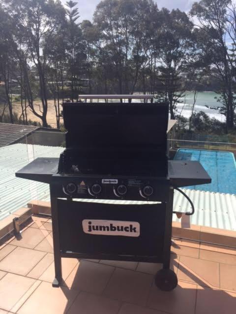Denhams Beach side holiday apartment