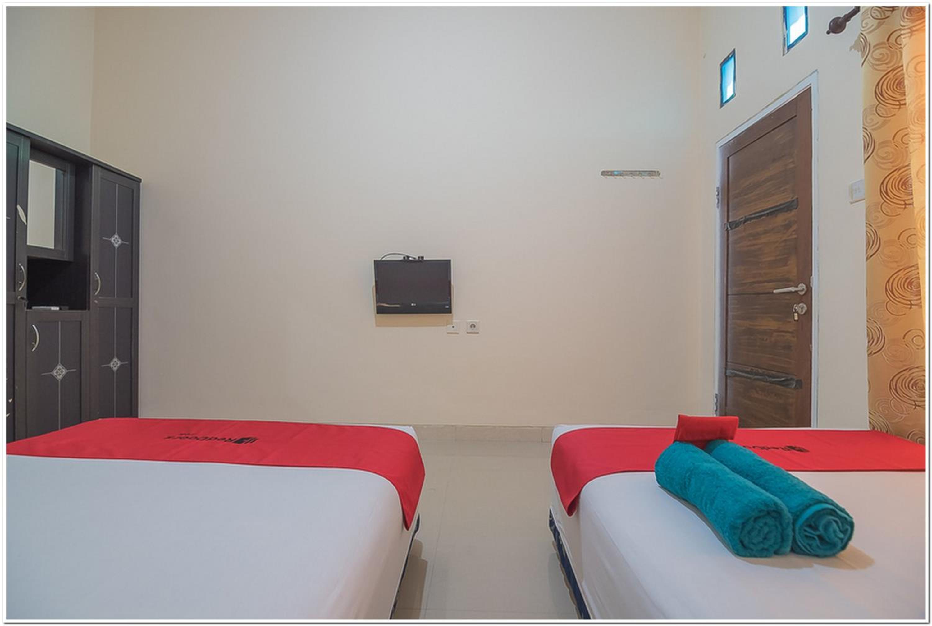 RedDoorz near Lapangan Tenis Balikpapan