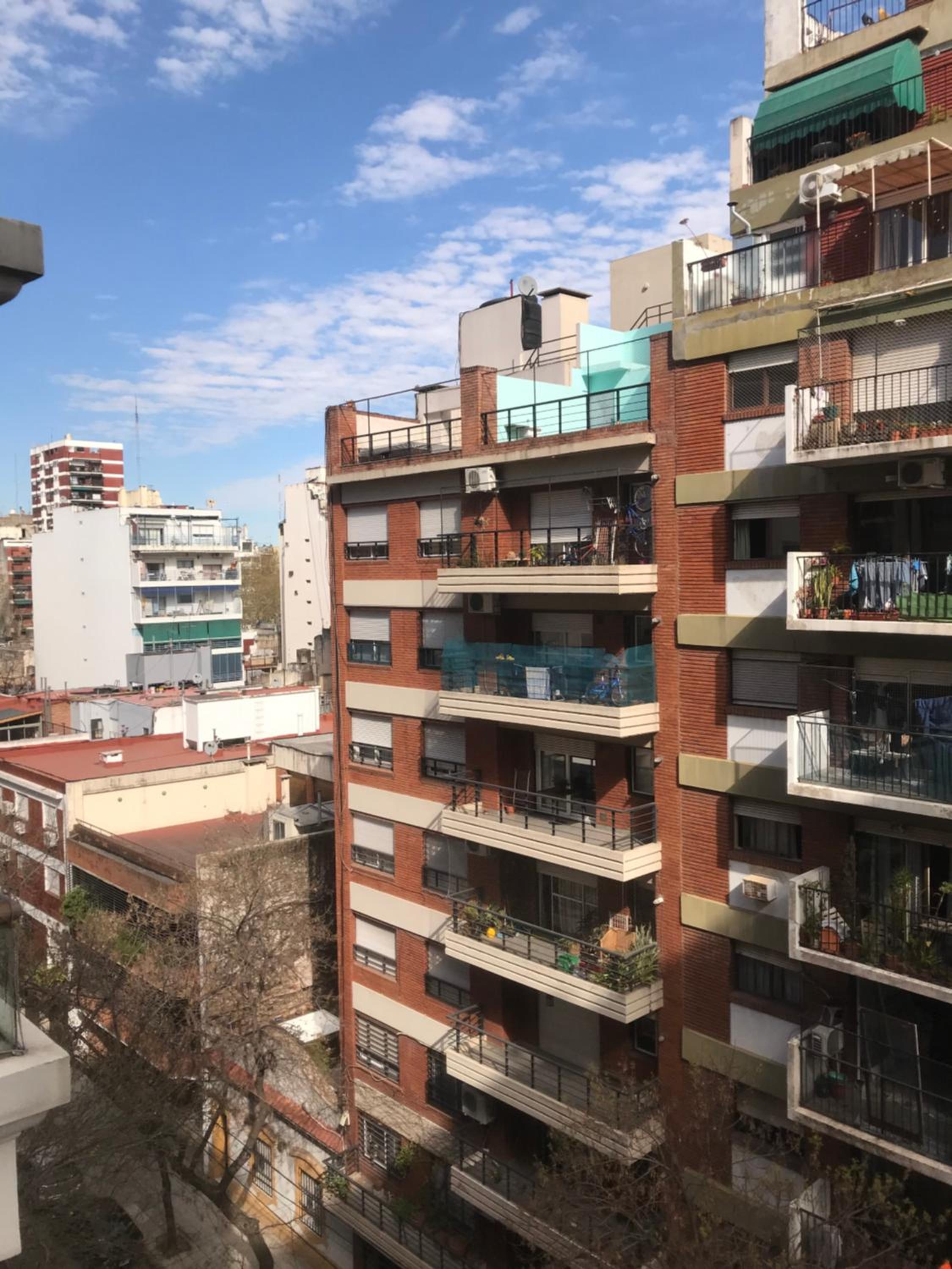 Apartamento Bulnes y Calle Corrientes