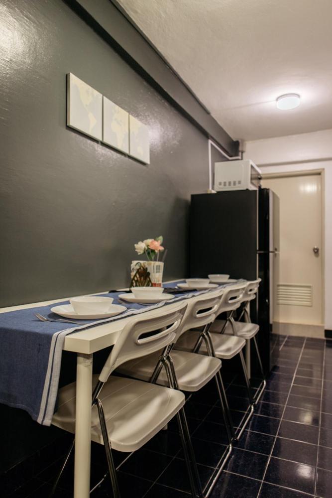 T2 2 Bedrooms 6 guests Full kitchen 1 min to BTS