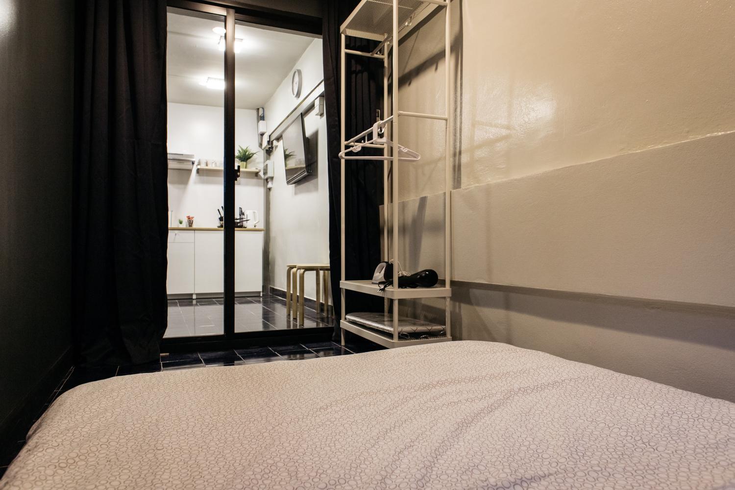 T2 2 Bedrooms 6 guests Full kitchen 1 min to BTS