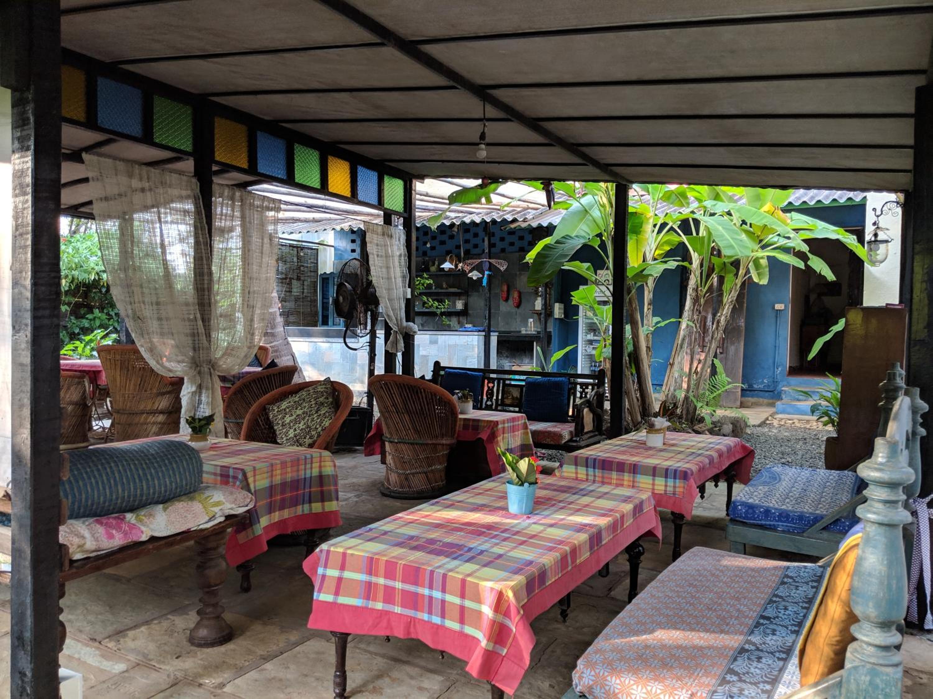 lounge