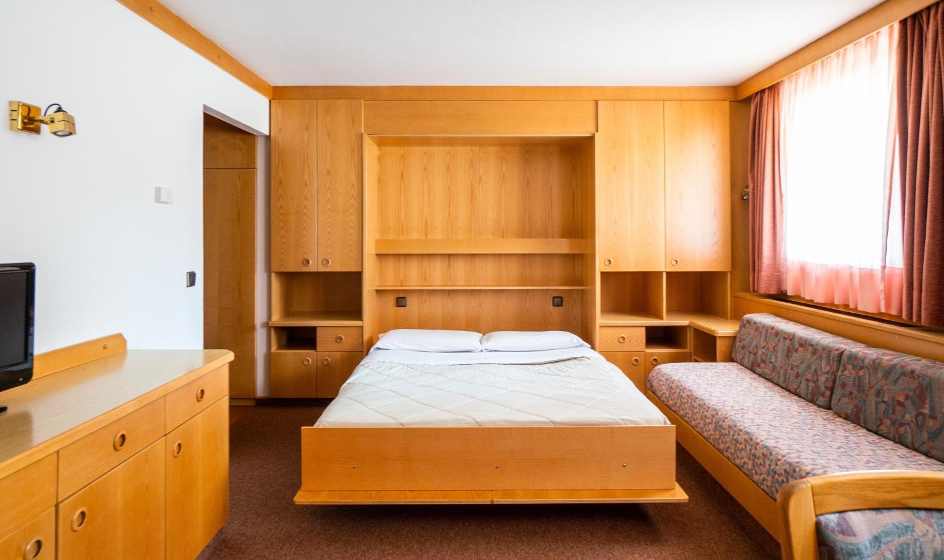 Apartments Lores