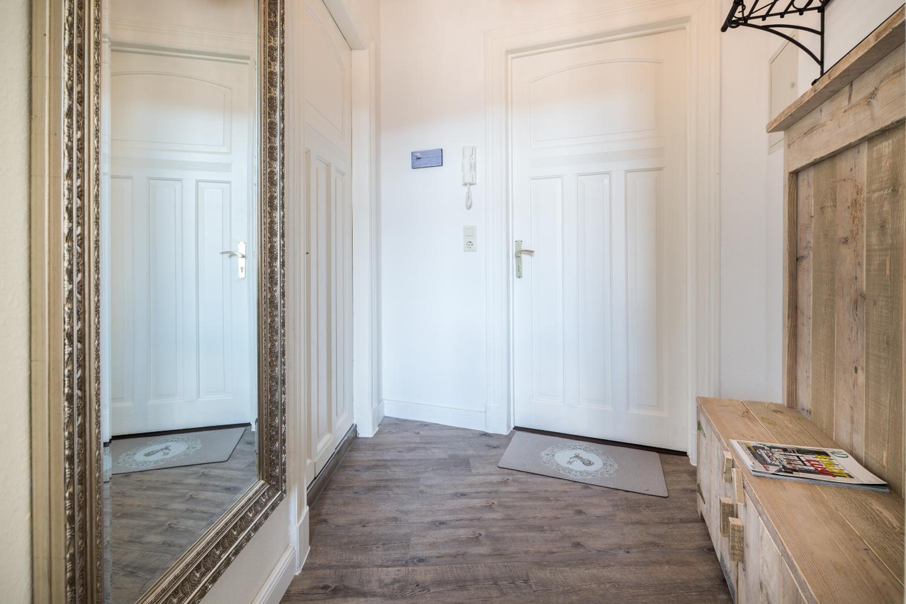 Herr Friese, Wohnung Nr. 6