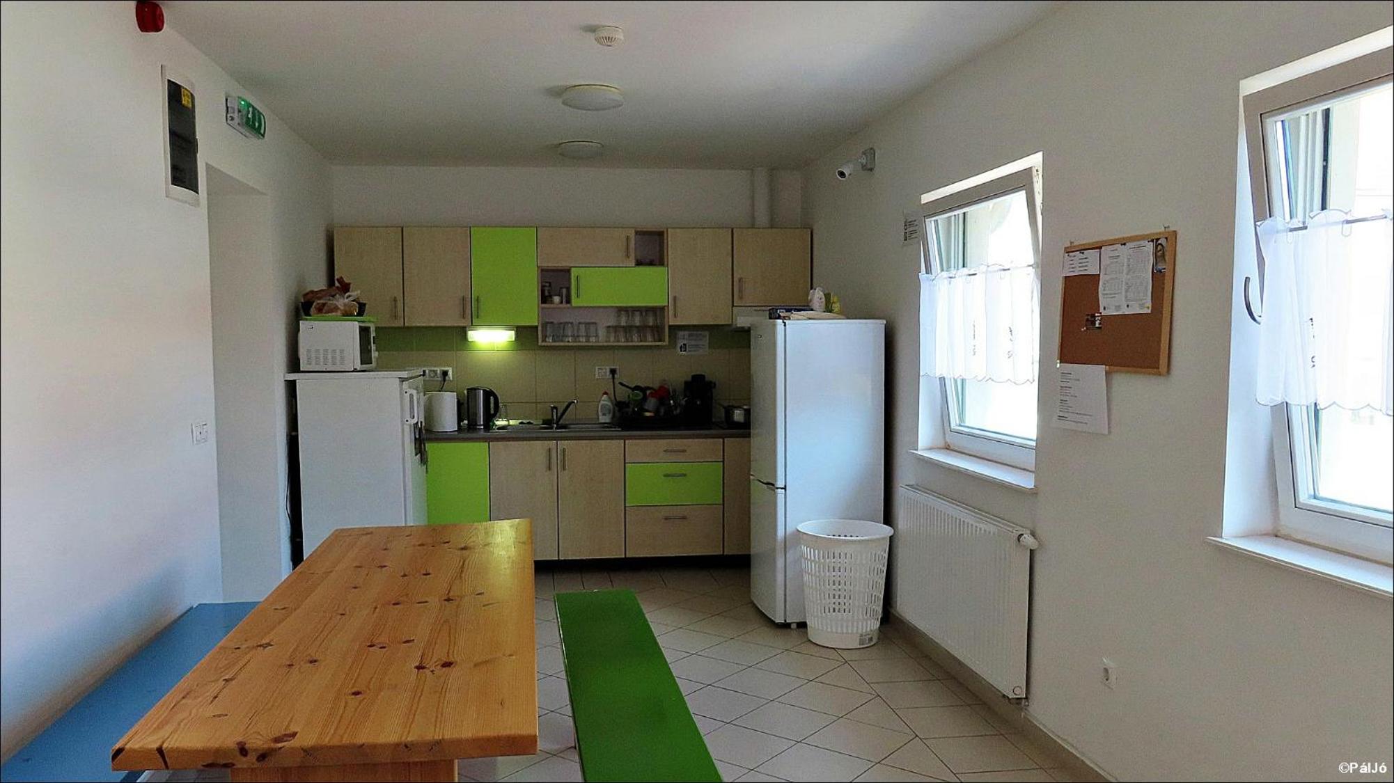 Photo 18