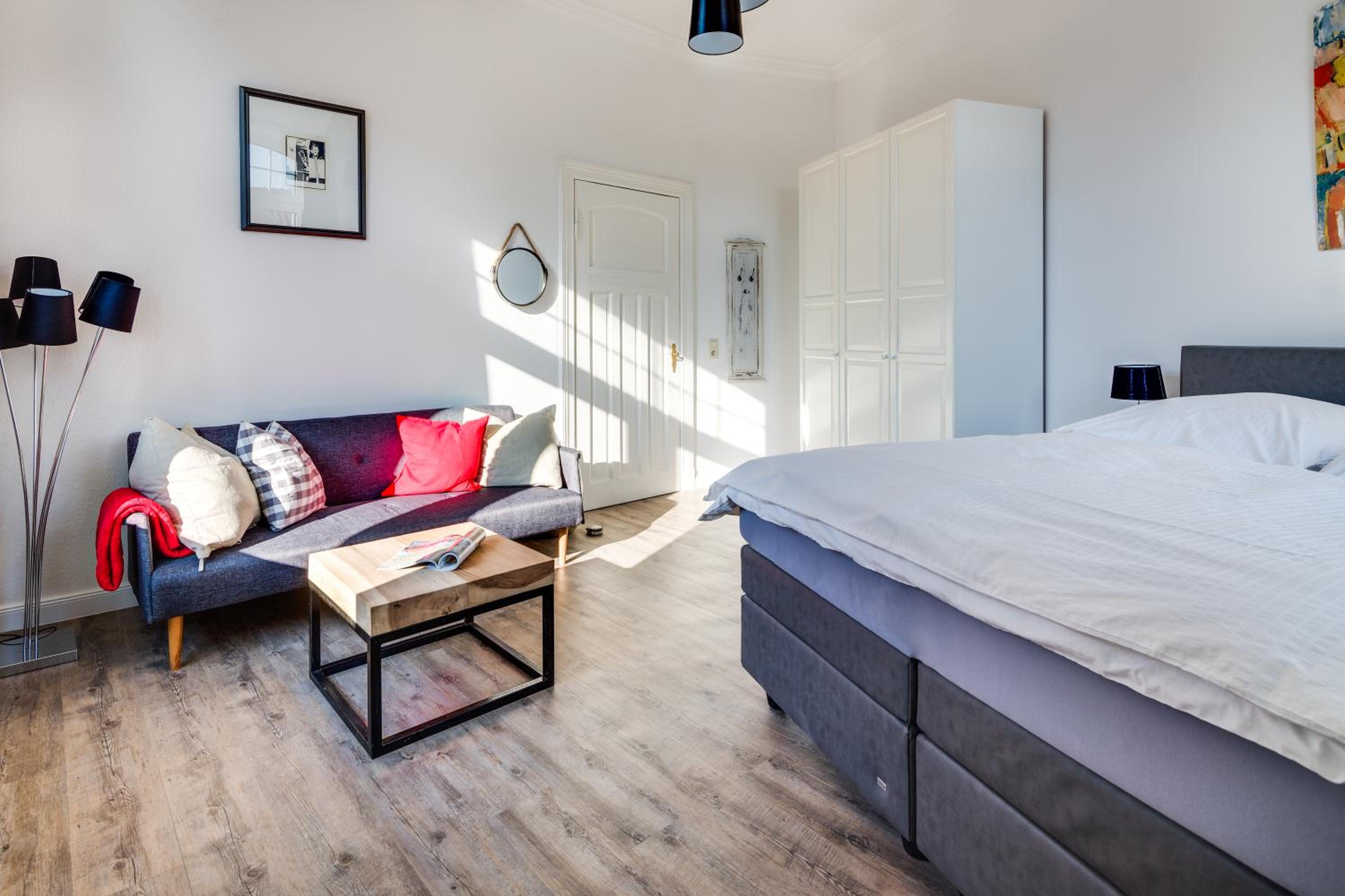 Herr Friese, Wohnung Nr. 6