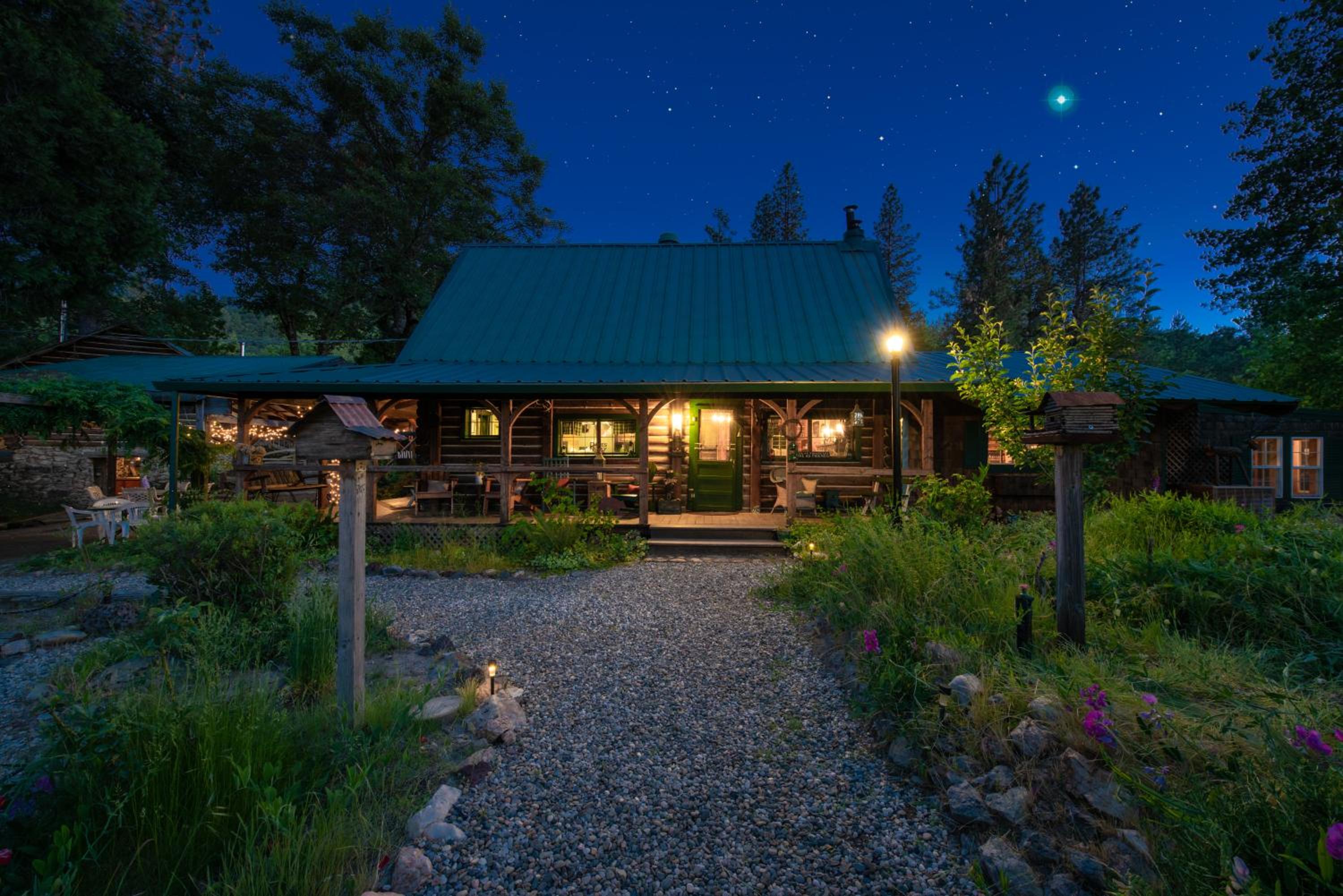 The Davies Family Inn view 2