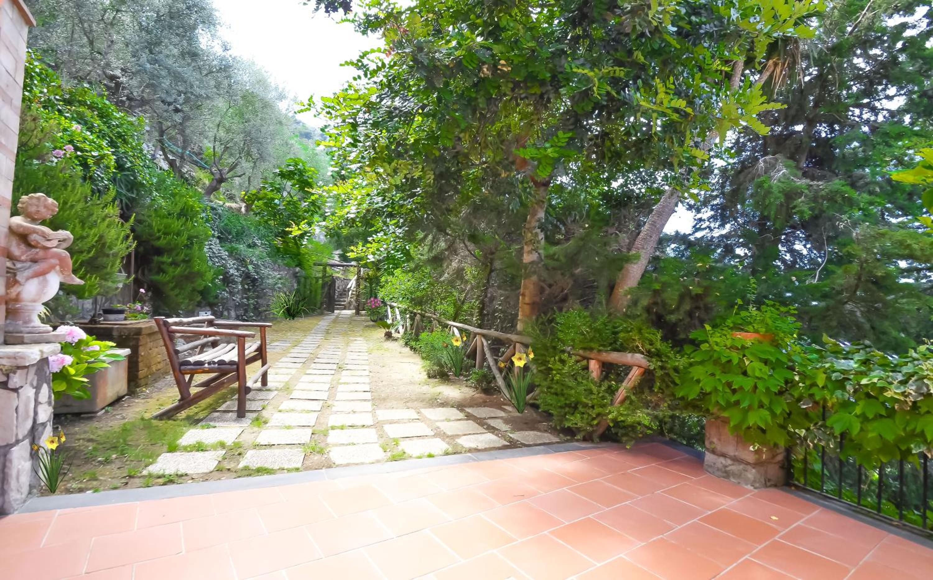 Amore Rentals - Villa Bacco photo 2