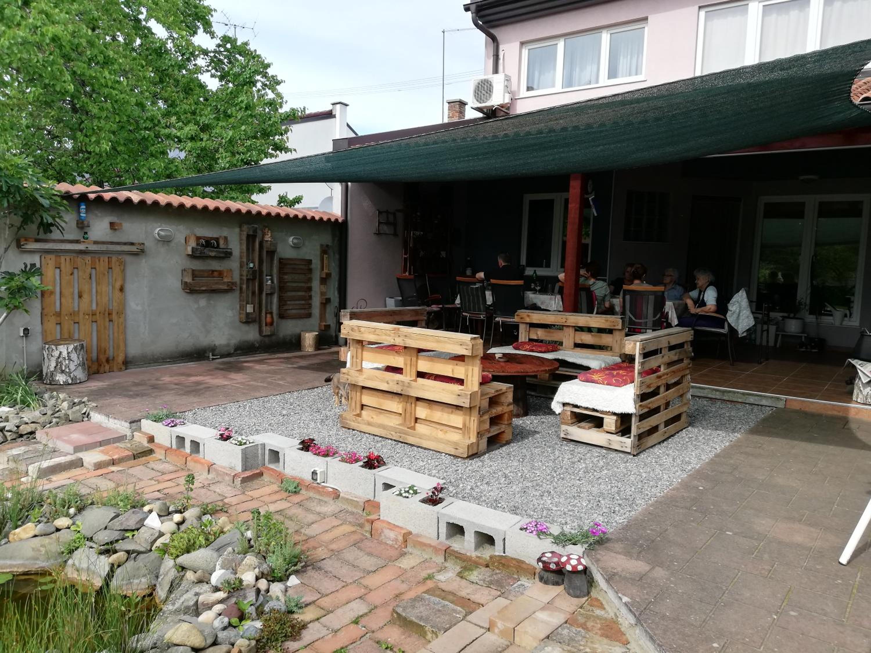 Photo 16