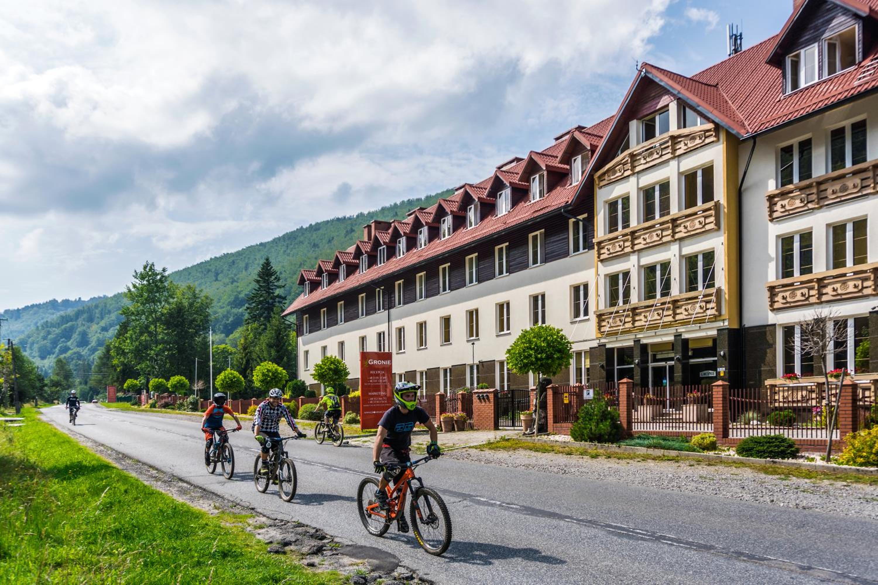 Gronie Ski & Bike