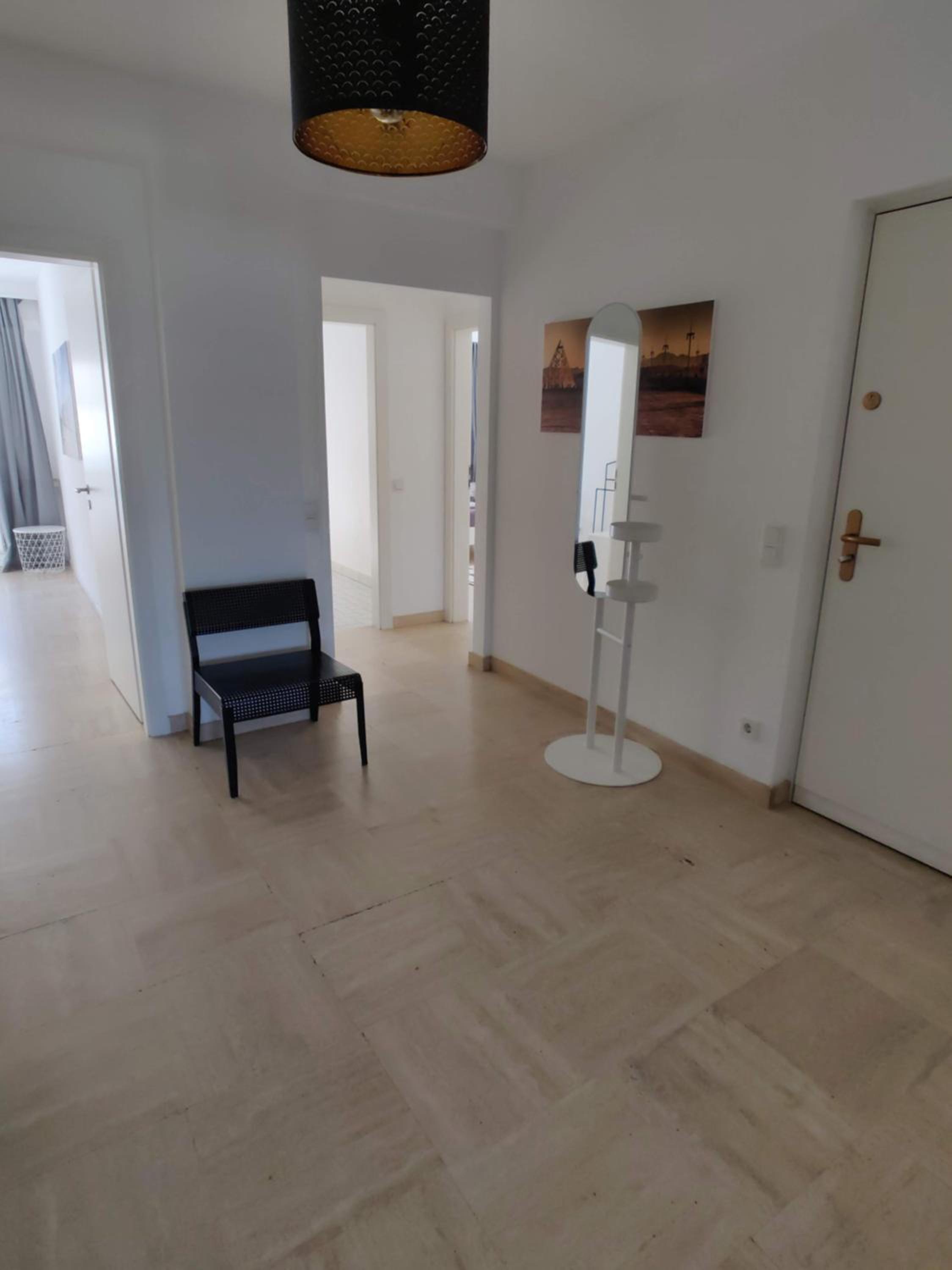 Spacious 2 Bedroom Flat in the Center of Lux City view 3