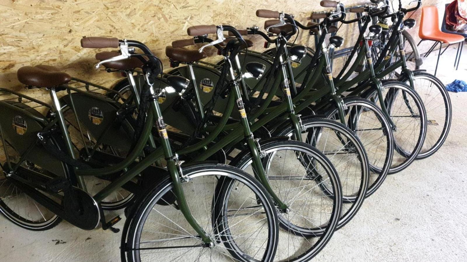 Bed, Bikes and Breakfast, City Farmer Amsterdam a Guesthouse with Free Parking