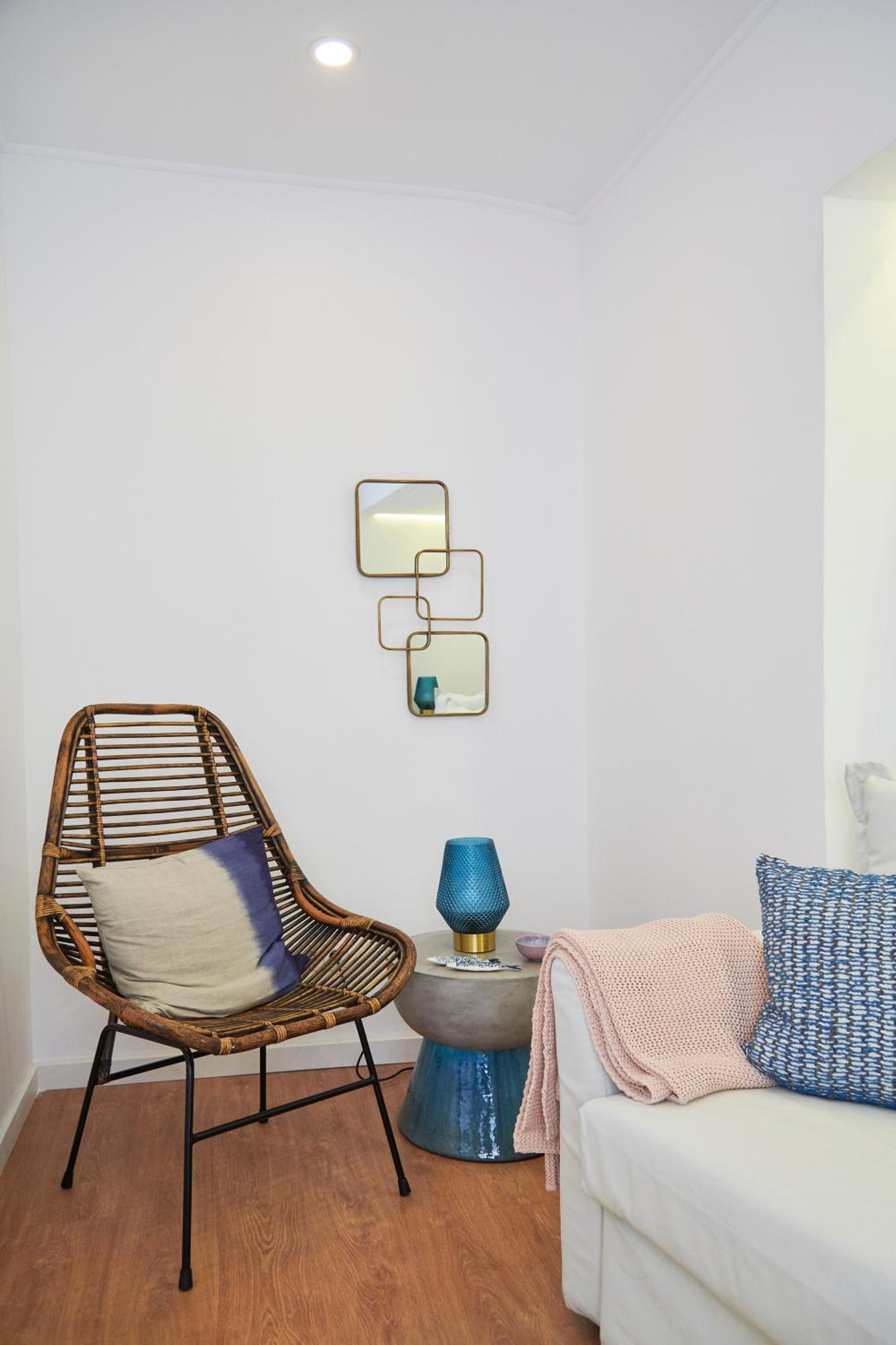 Belém Light Filled Apartment, By TimeCooler view 3