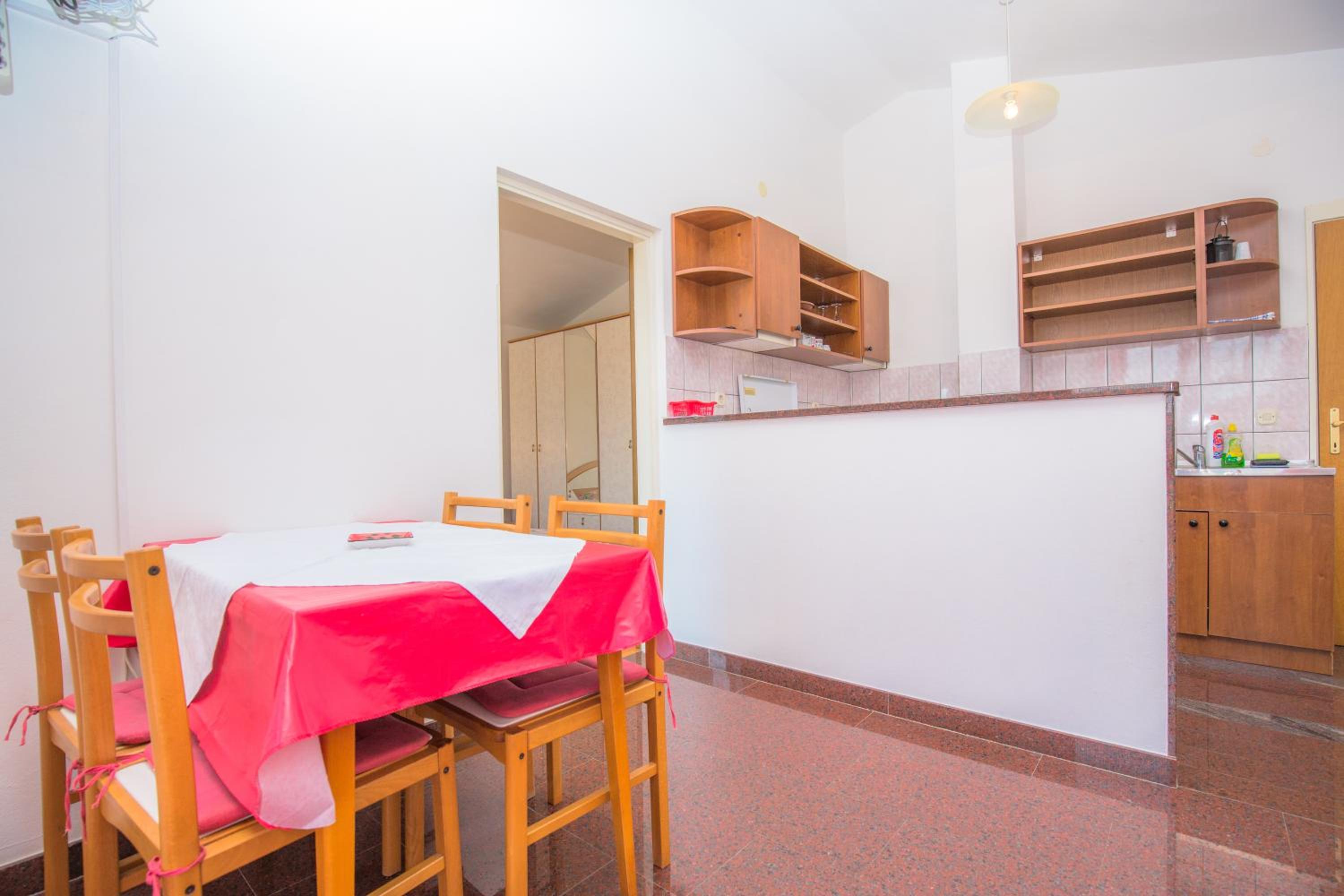 Apartmani Jadranka view 4