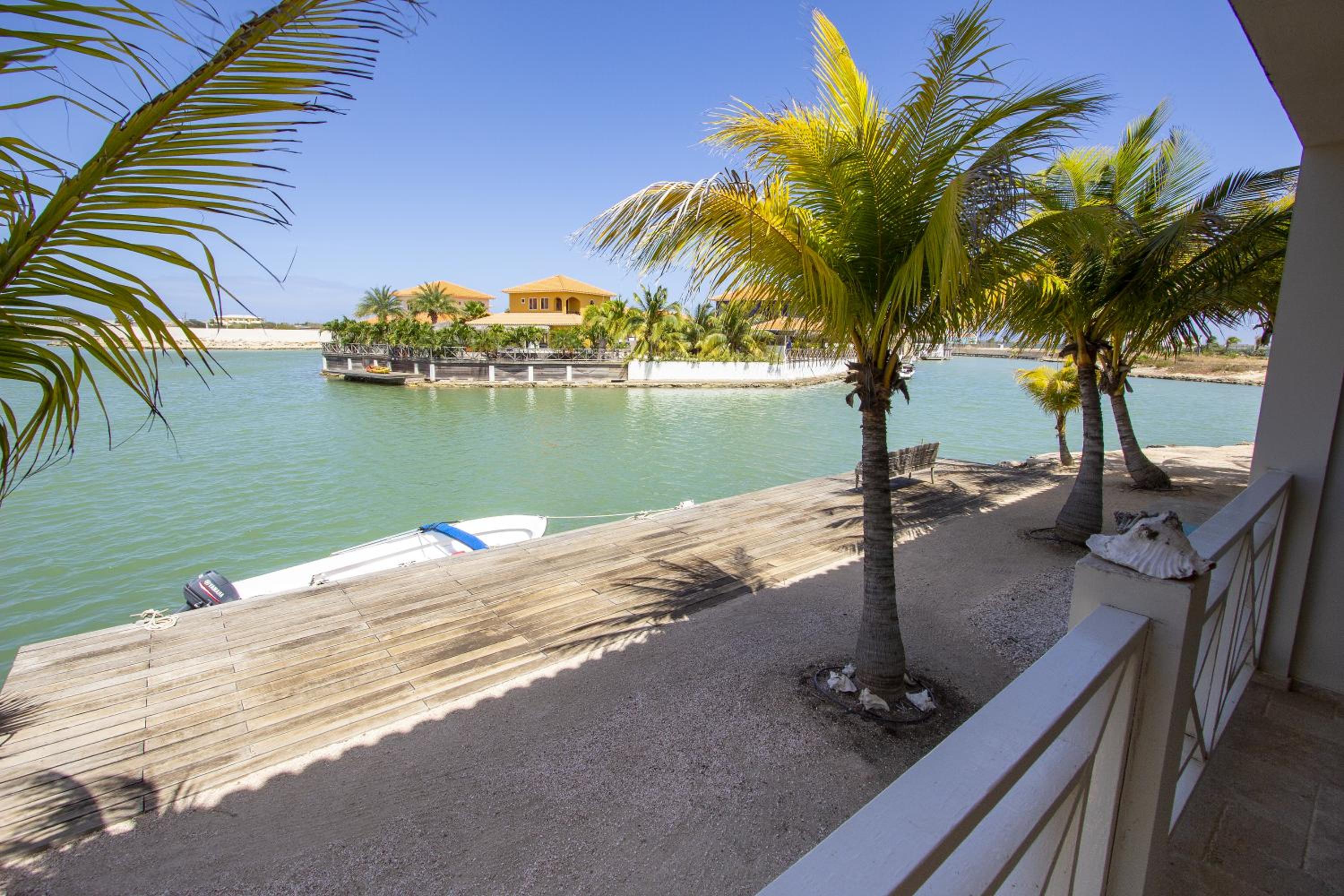 Aqua Breeze Apartment