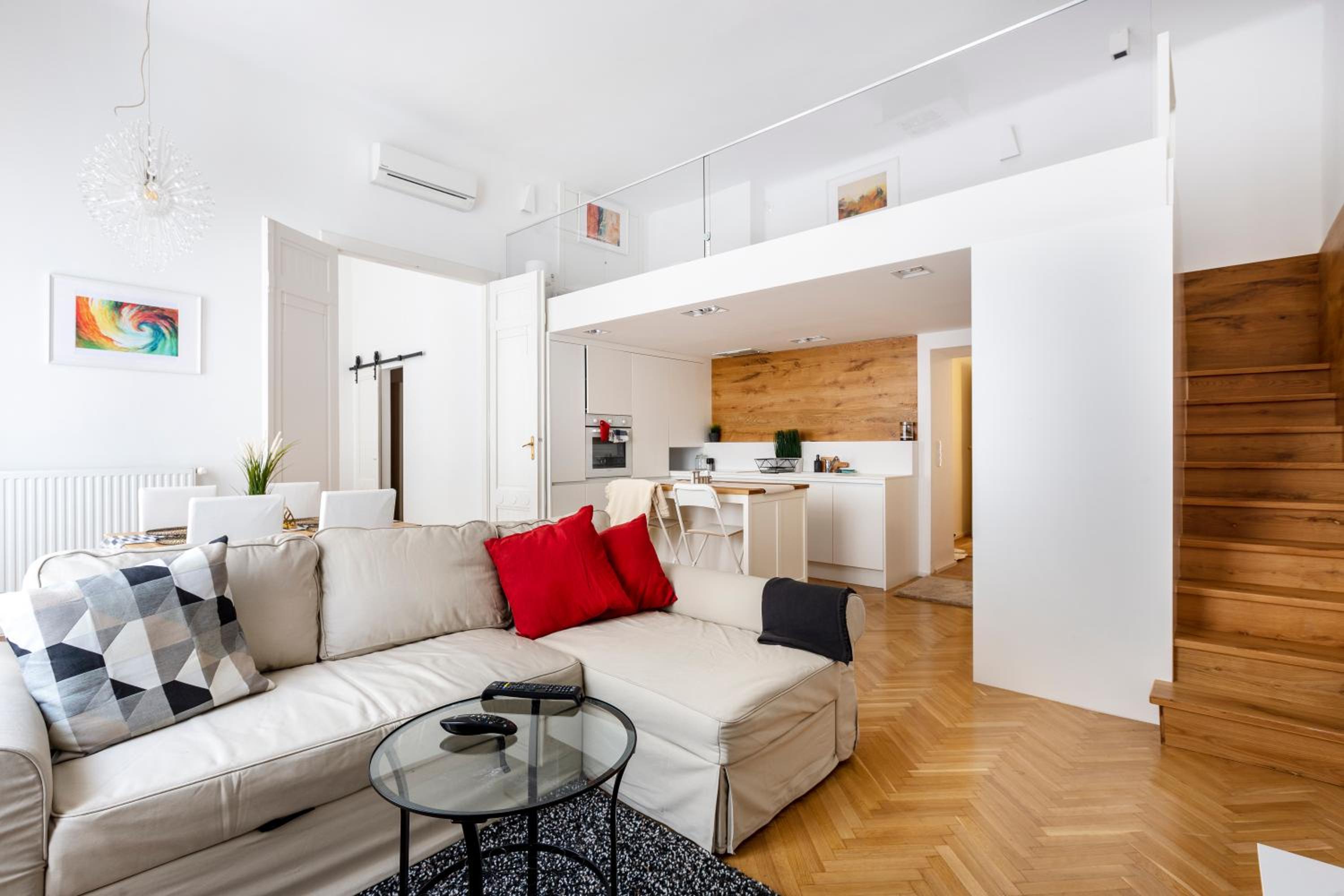 Exclusive Downtown Bella Home view 2