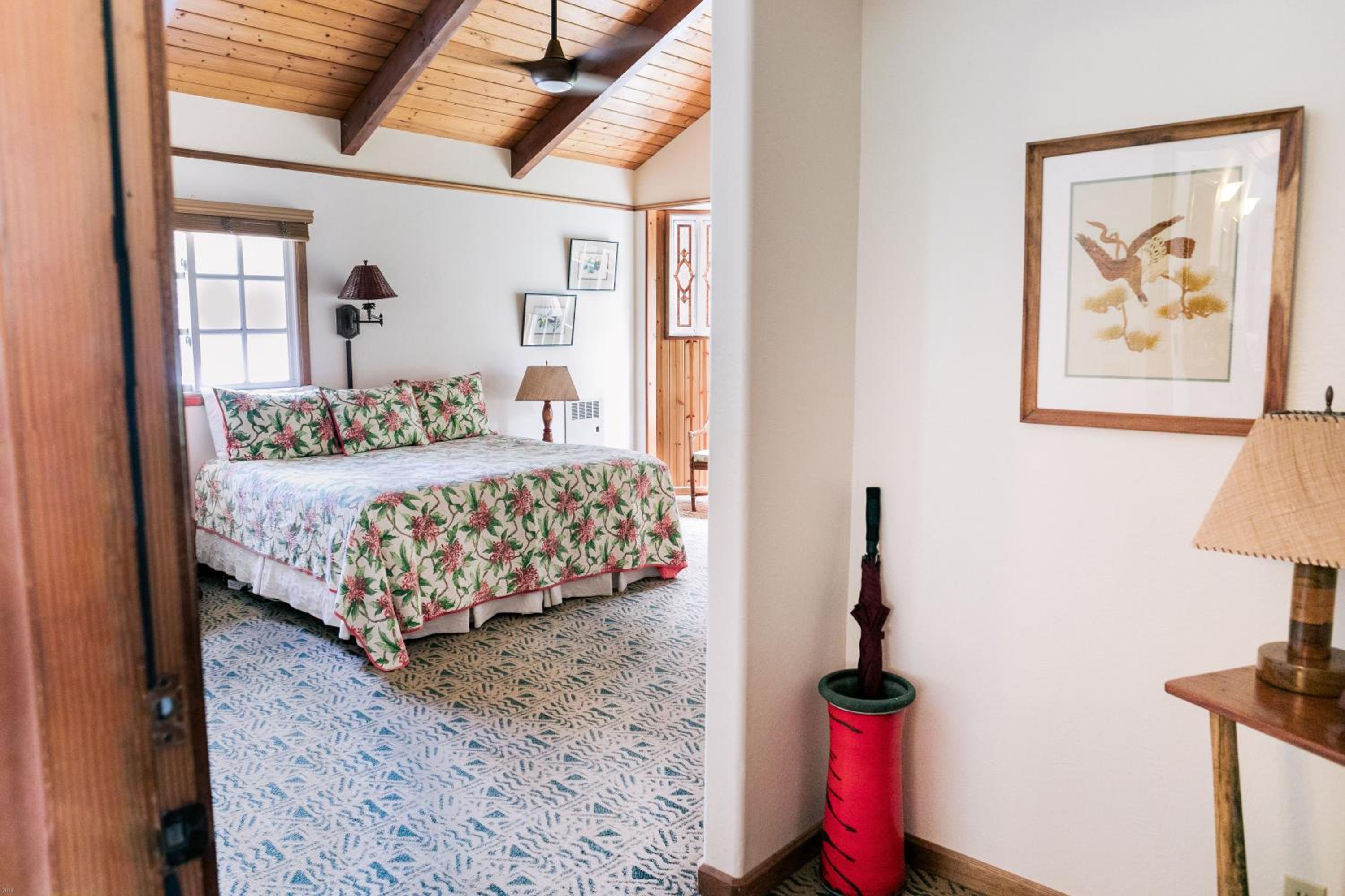 Kilauea Lodge and Restaurant