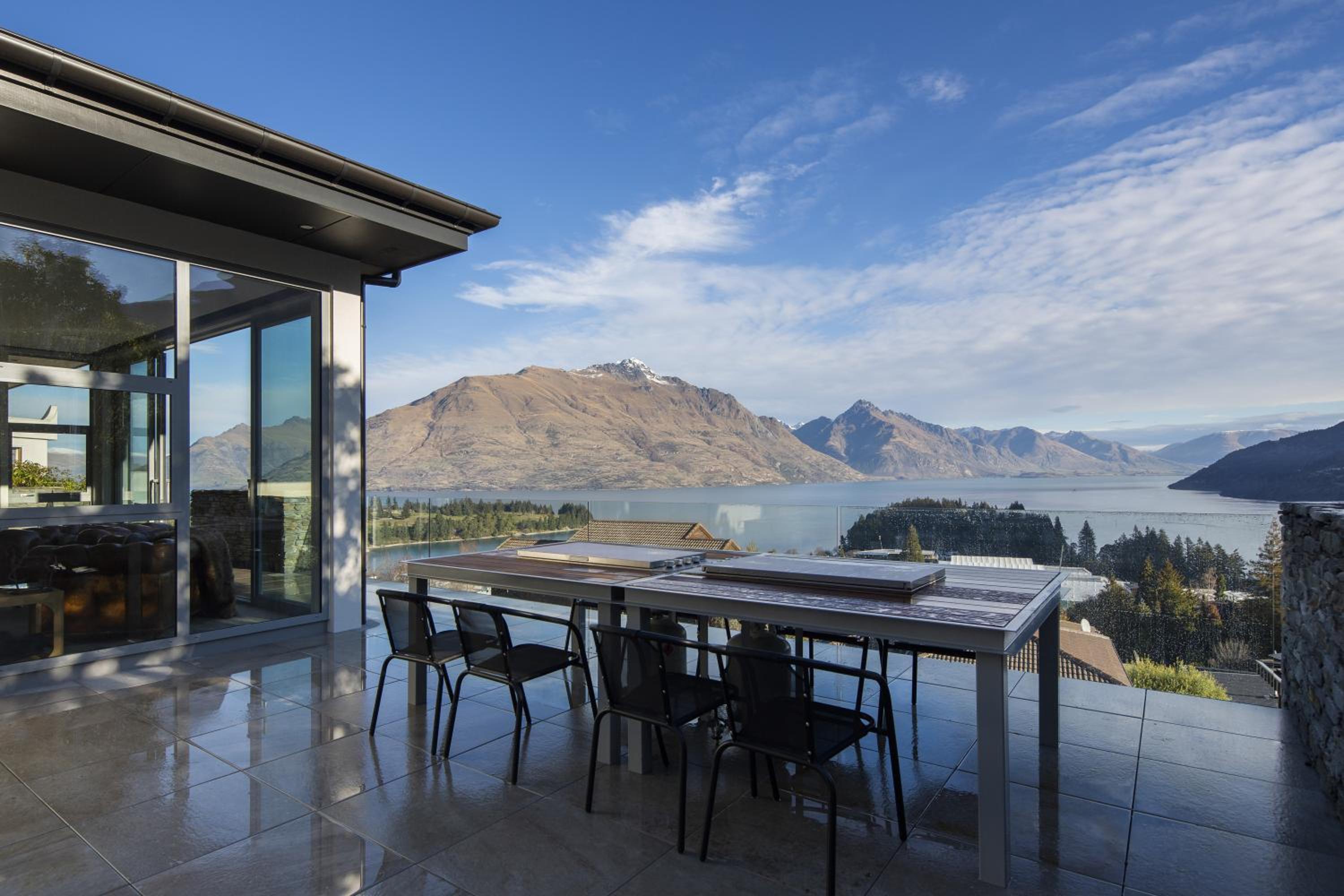 Lago Infinito by Sotheby's Luxury Rental Homes view 5