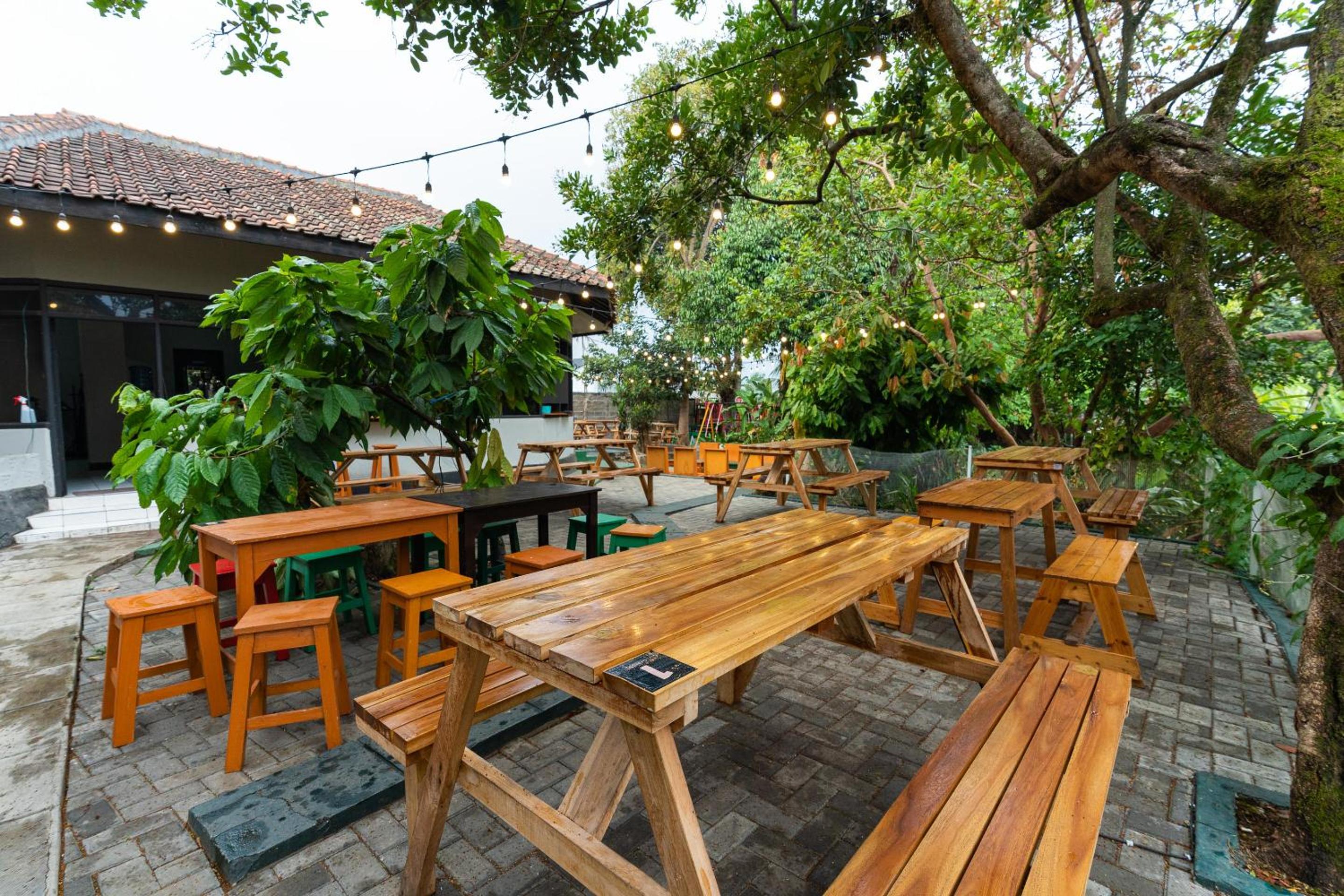 RedDoorz Hostel @ Dago 2 view 5