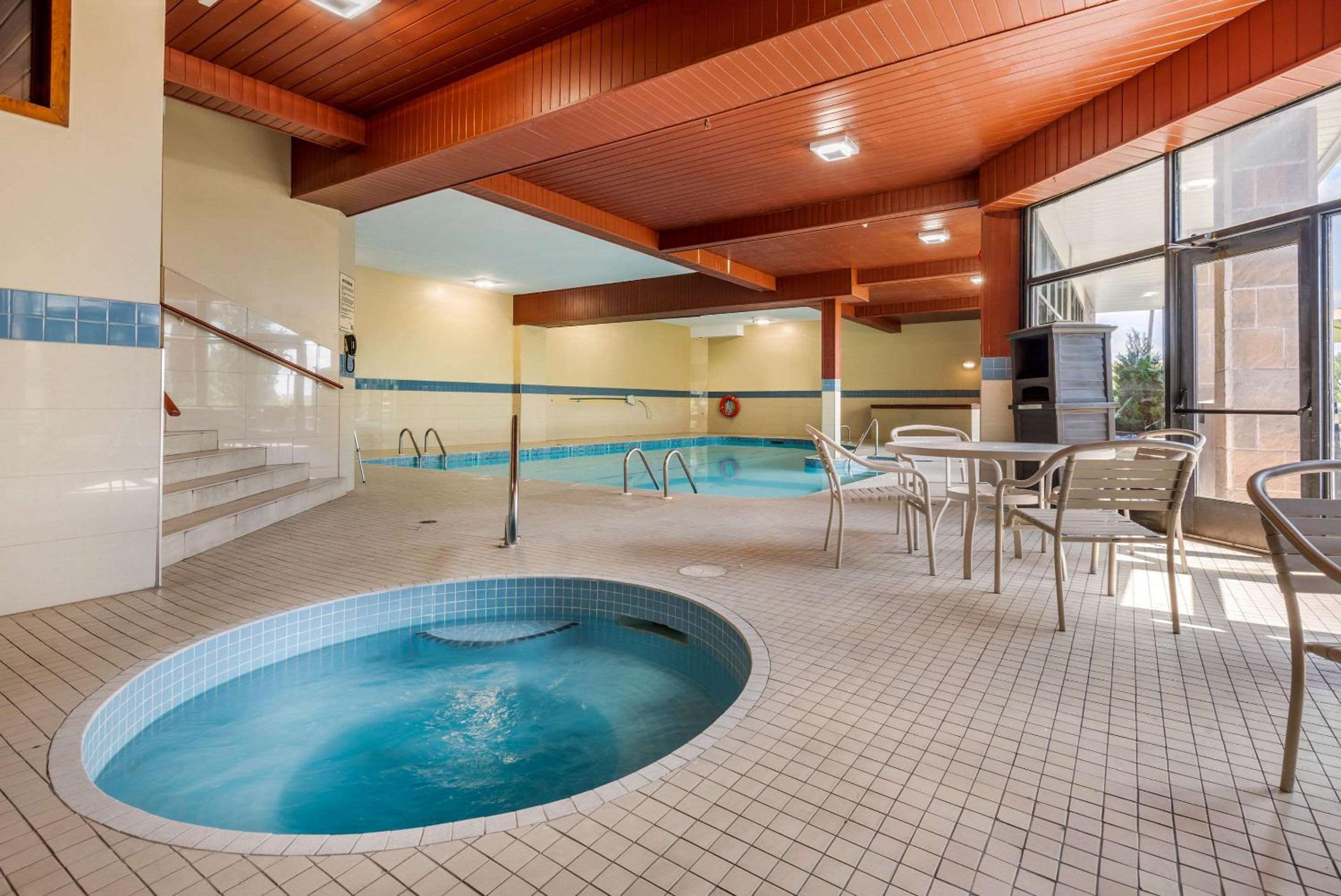 Quality Inn  Suites - Property Image 1