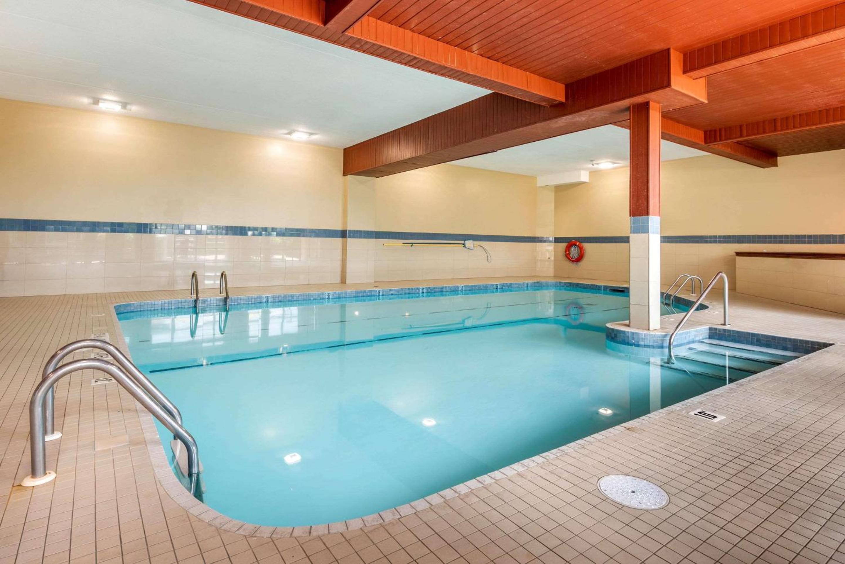 Quality Inn  Suites - Property Image 4