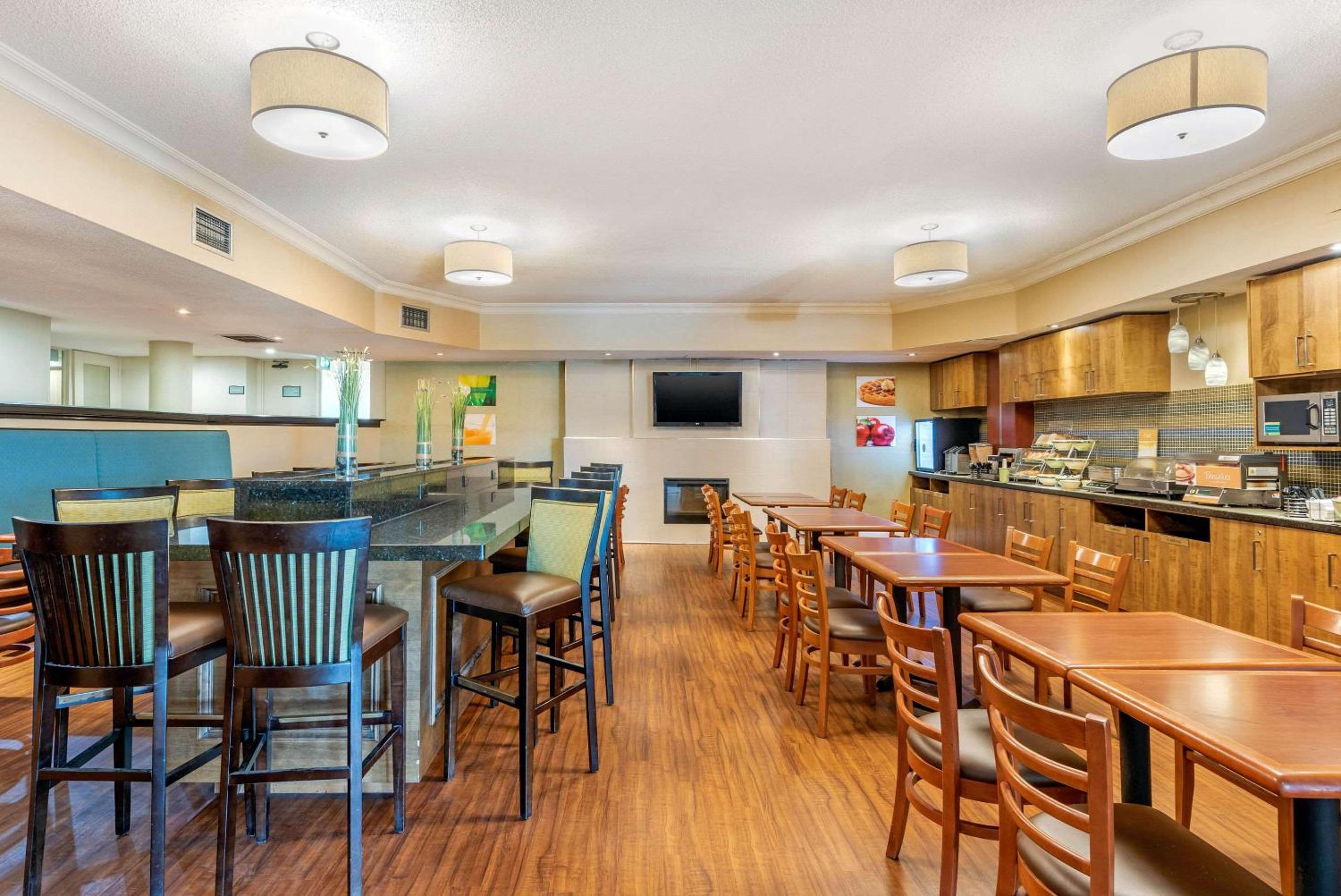 Quality Inn  Suites - Property Image 10